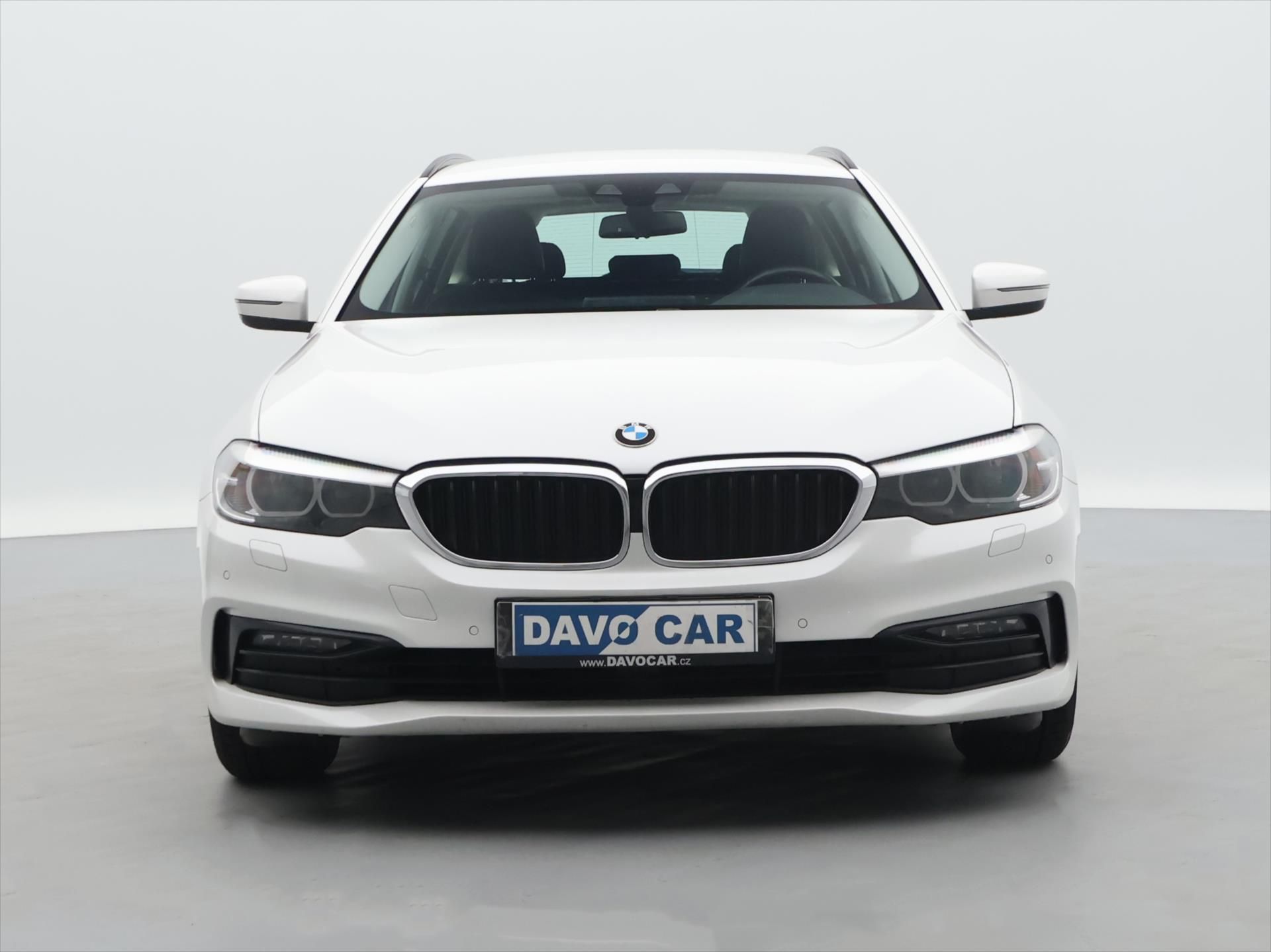 BMW Řada 5, 3,0 530d 195kW Aut. Sport Line - fotka 2