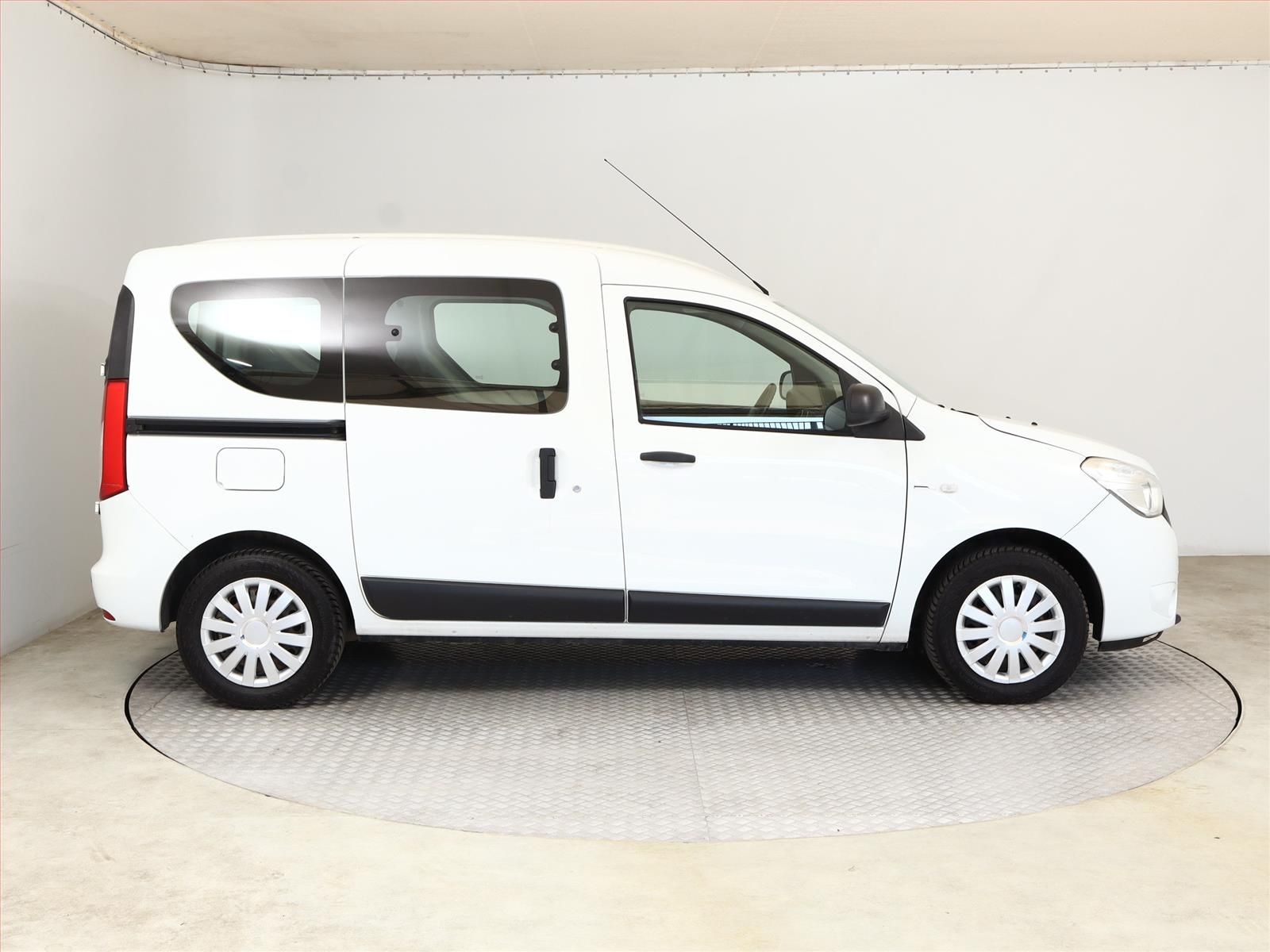 Dacia Dokker, 1.6 SCe, Open, 5Míst, Klima - fotka 6