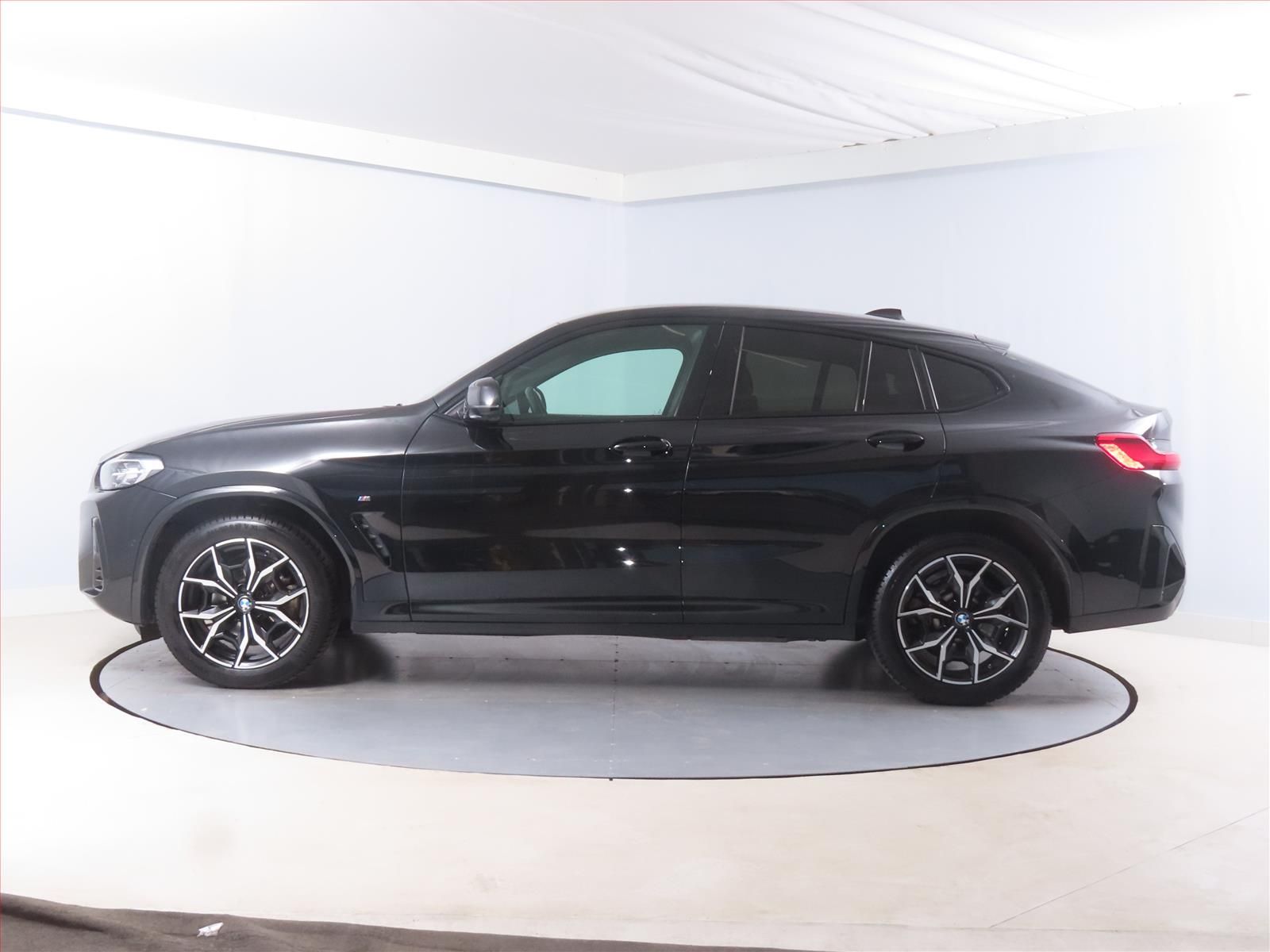 BMW X4, xDrive20i - fotka 3