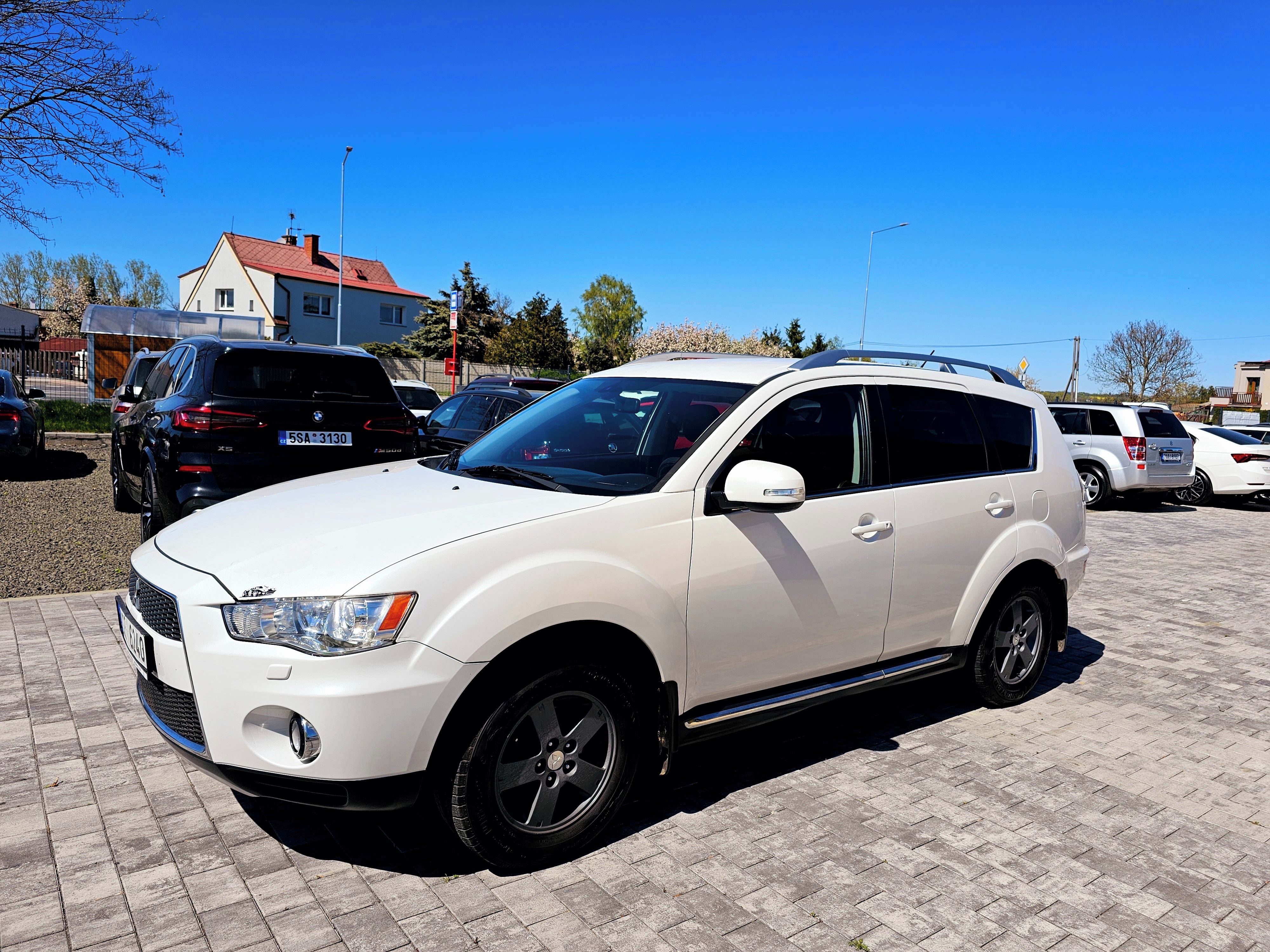 Mitsubishi Outlander, 2.2  DI-D TC-SST Intense Plus - fotka 5