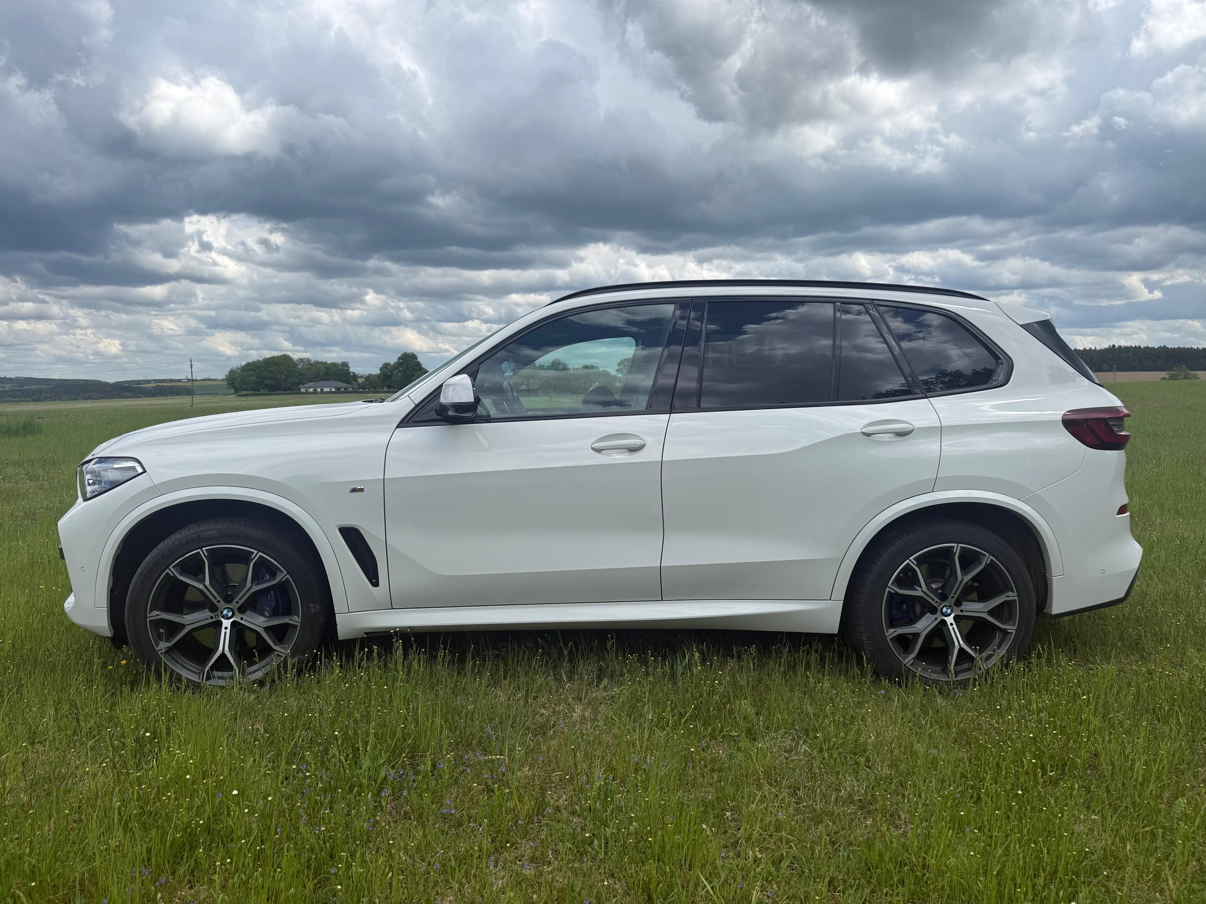 BMW X5, 30d, 7míst, pano, webasto, TZ