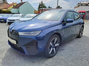 BMW iX, xDrive40 240kW *ČR