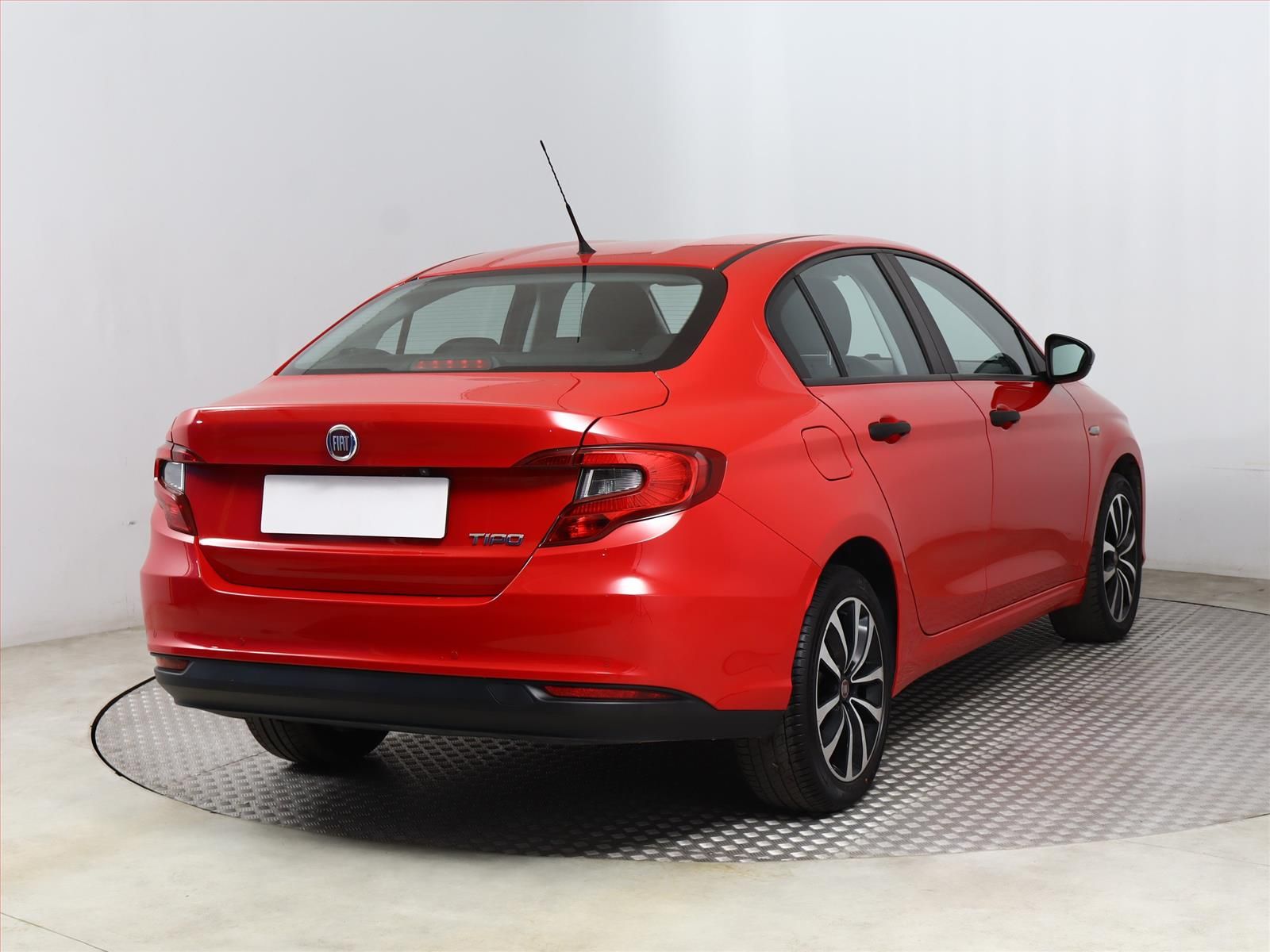 Fiat Tipo, 1.4 16V, Serv.kniha, Navi - fotka 5