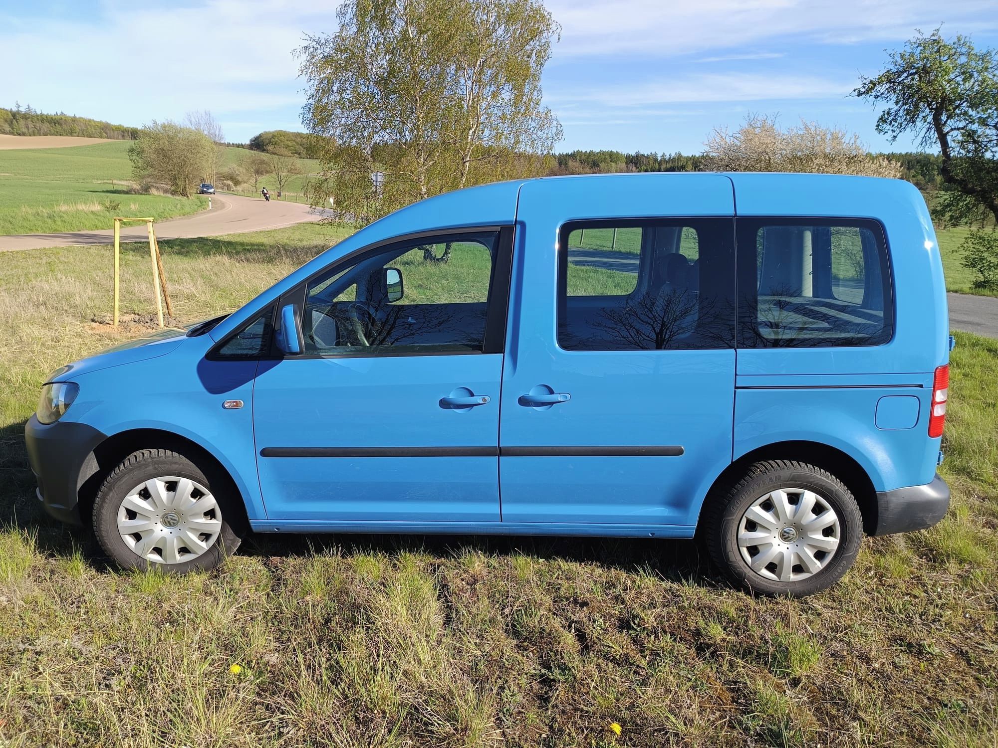 Volkswagen Caddy, 1.6 TDI servisováno - fotka 4