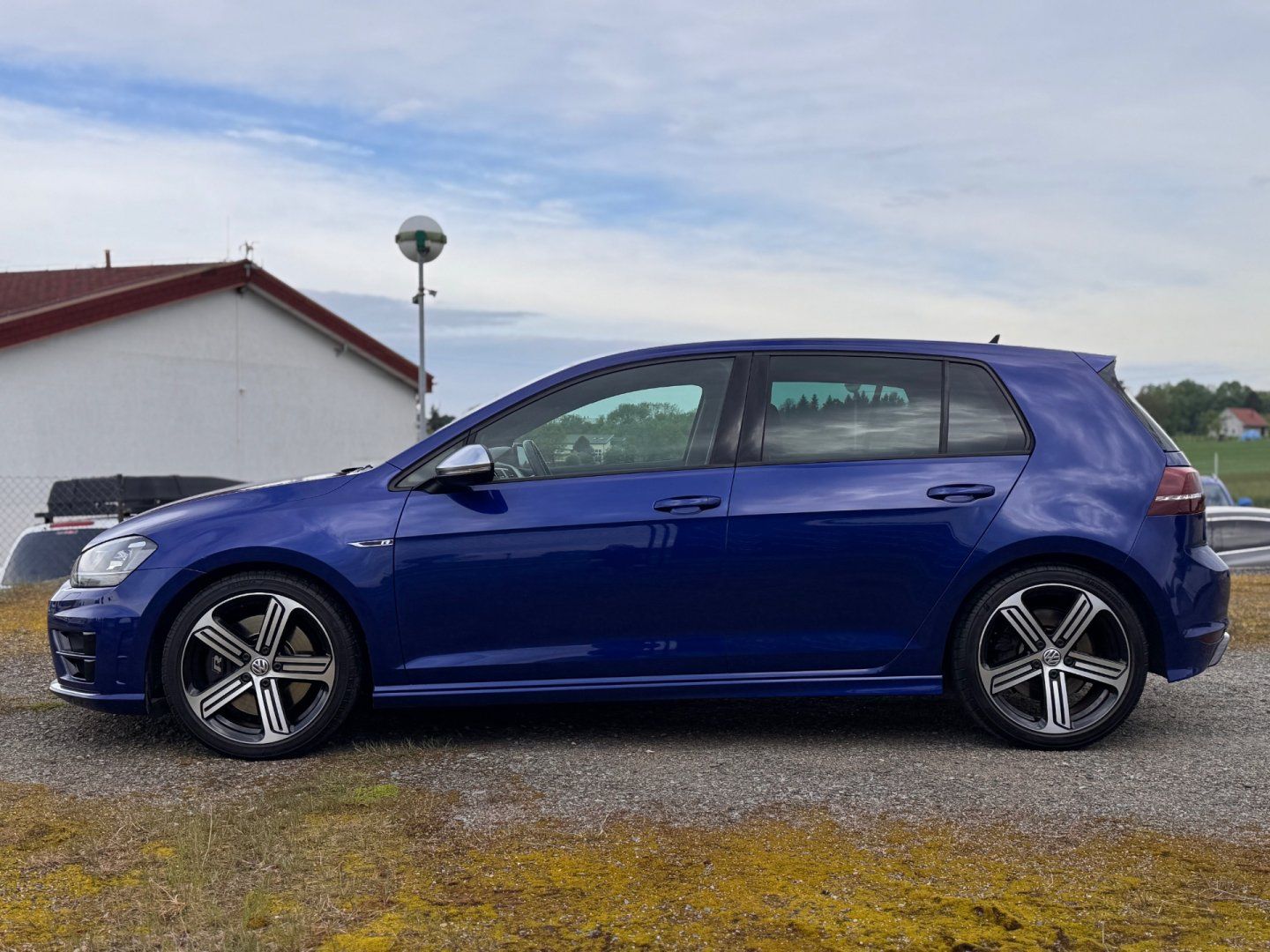 Volkswagen Golf, 2.0 TSI R DSG 221 kw 4motion - fotka 4
