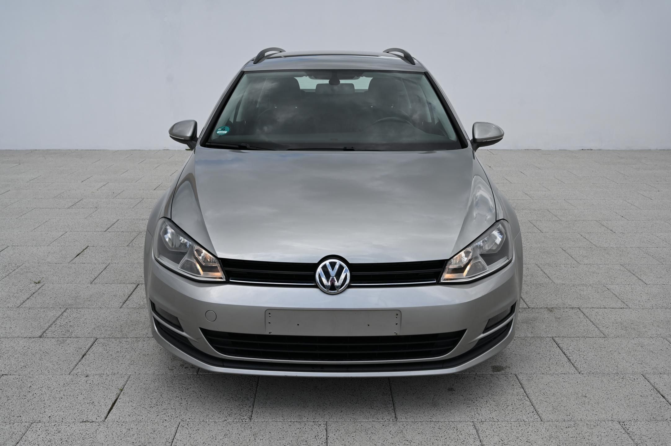 Volkswagen Golf, VII 1.2TSI 77KW Comfort 3/2014 - fotka 2