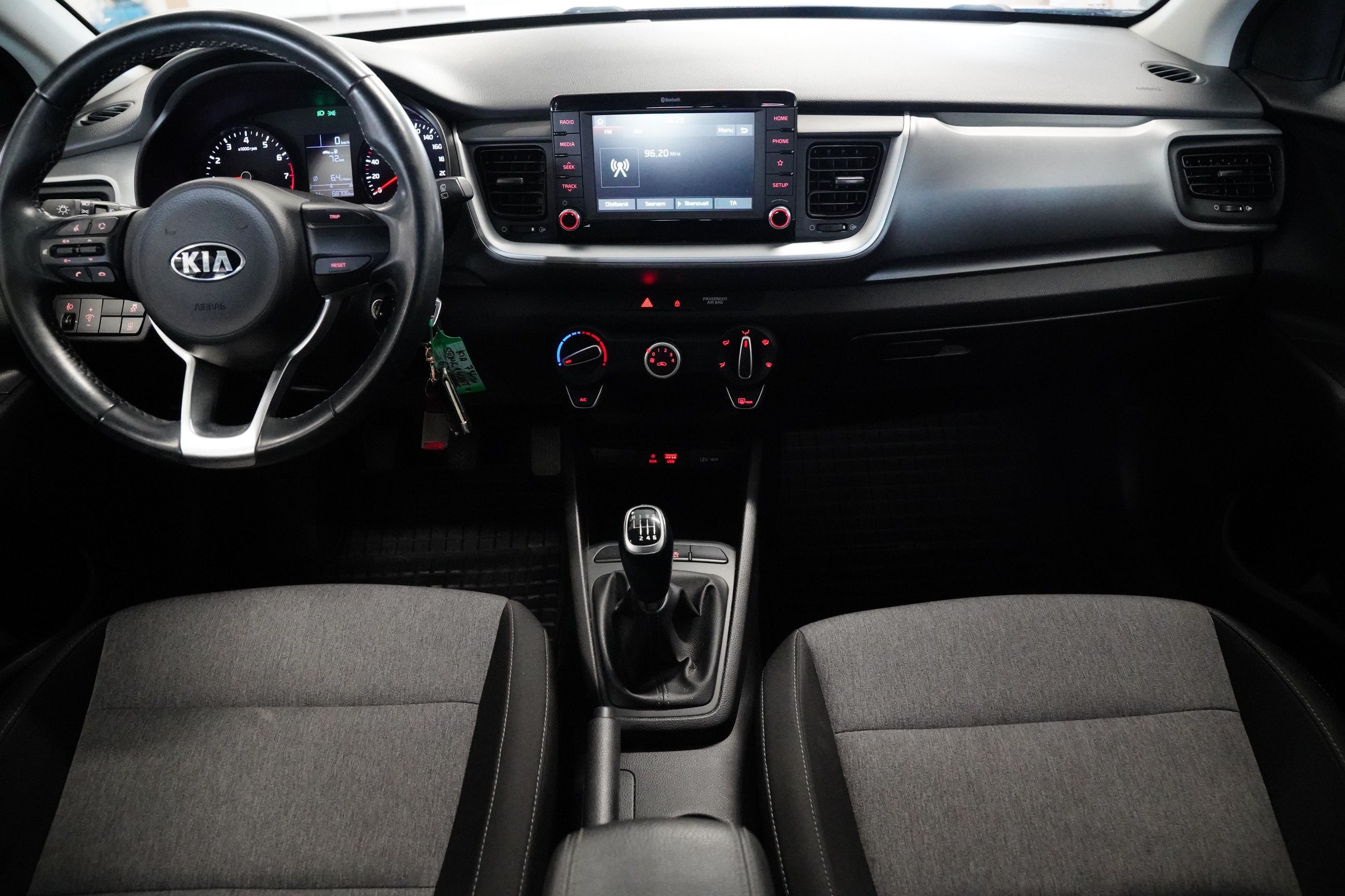 Kia Stonic, 1.4 CVVT 73 kW - fotka 5
