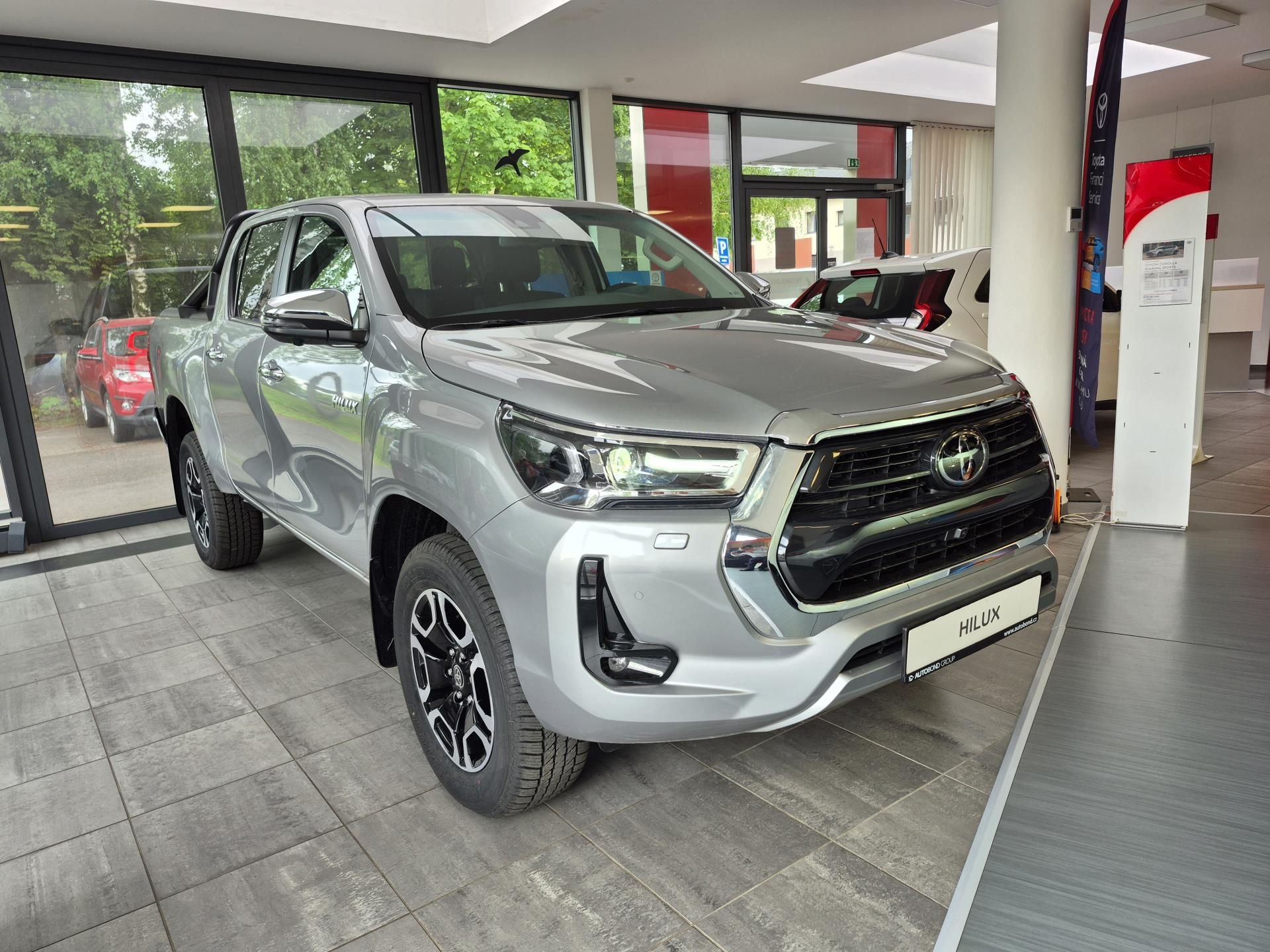 Toyota Hilux, Invincible Double Cab, 2,8 D-4