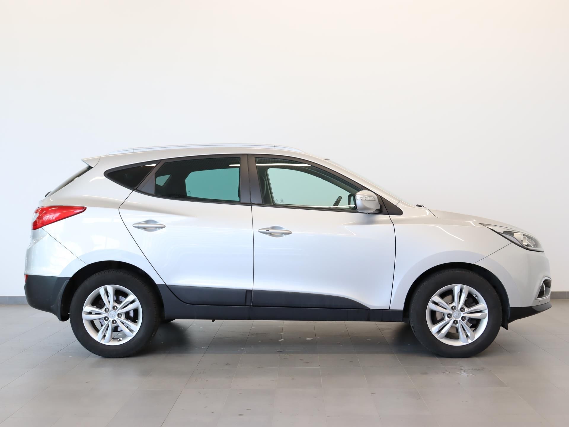 Hyundai ix35, 2,0 CRDI 4x4 AUT - fotka 3