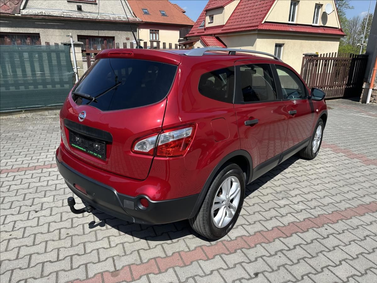 Nissan Qashqai, 2,0 +2 4x4 7.Míst - fotka 3
