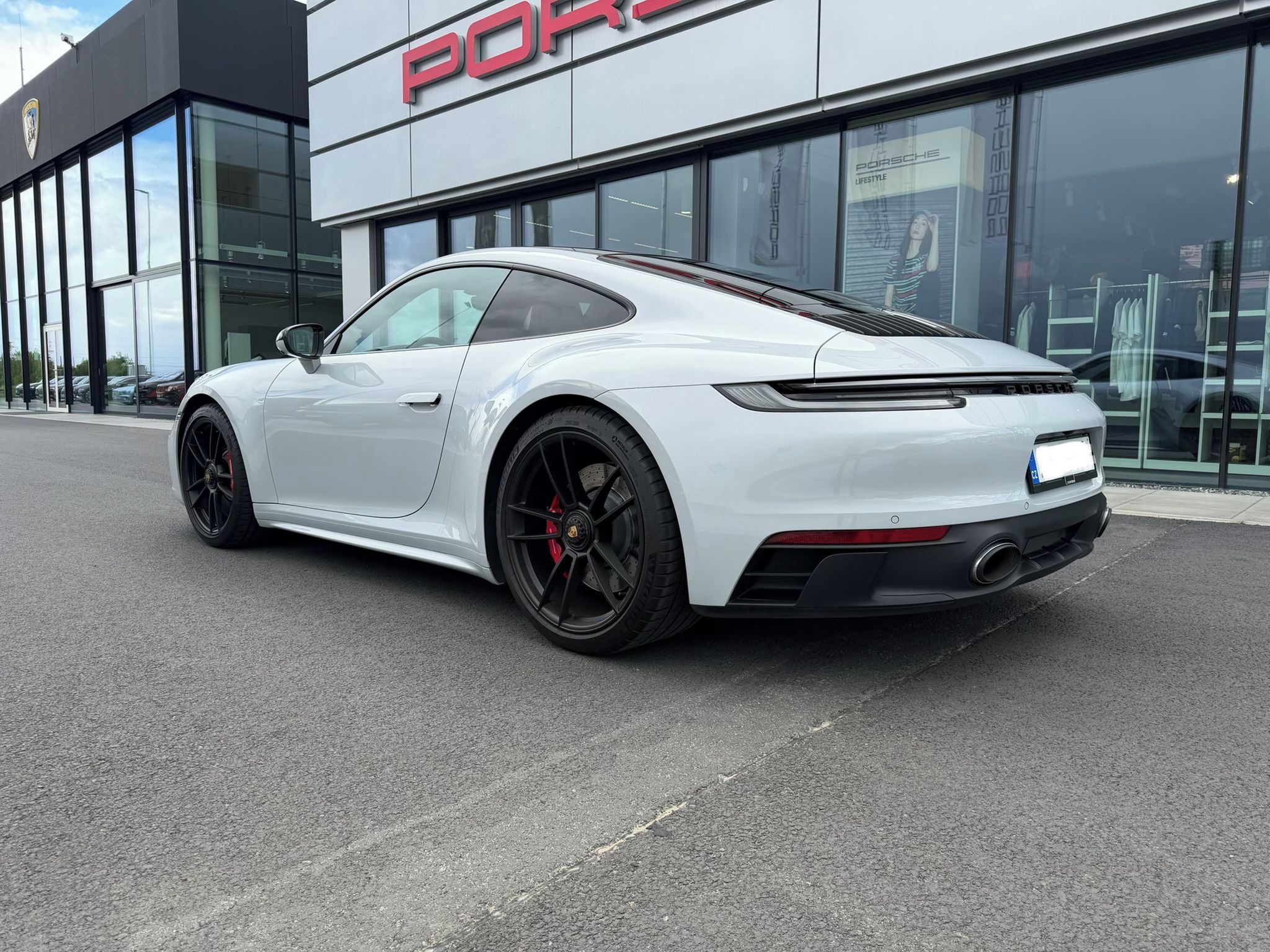 Porsche 911, Carrera 4 GTS - fotka 4