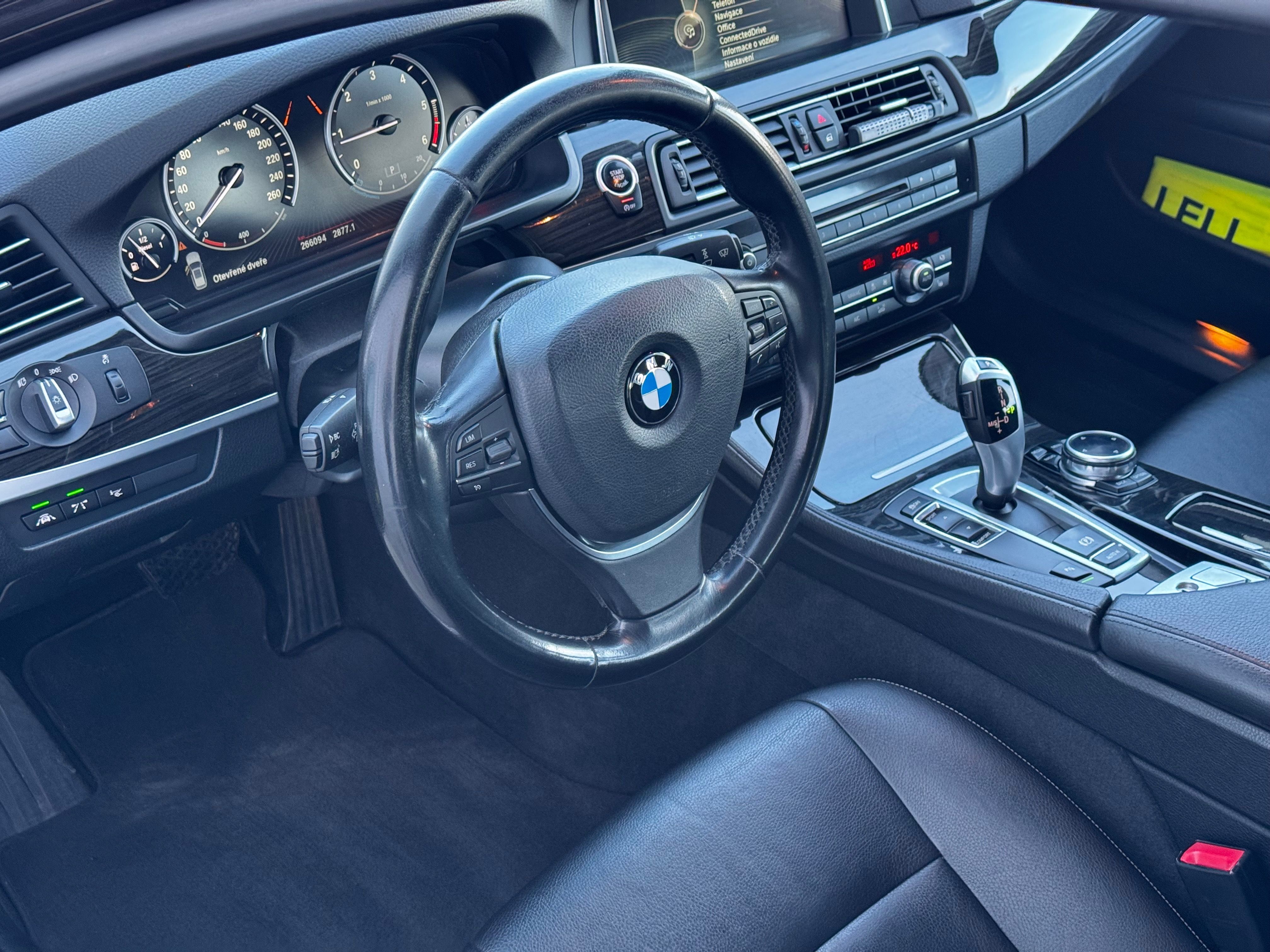 BMW Řada 5, STK 2027 / Luxury Line - fotka 6