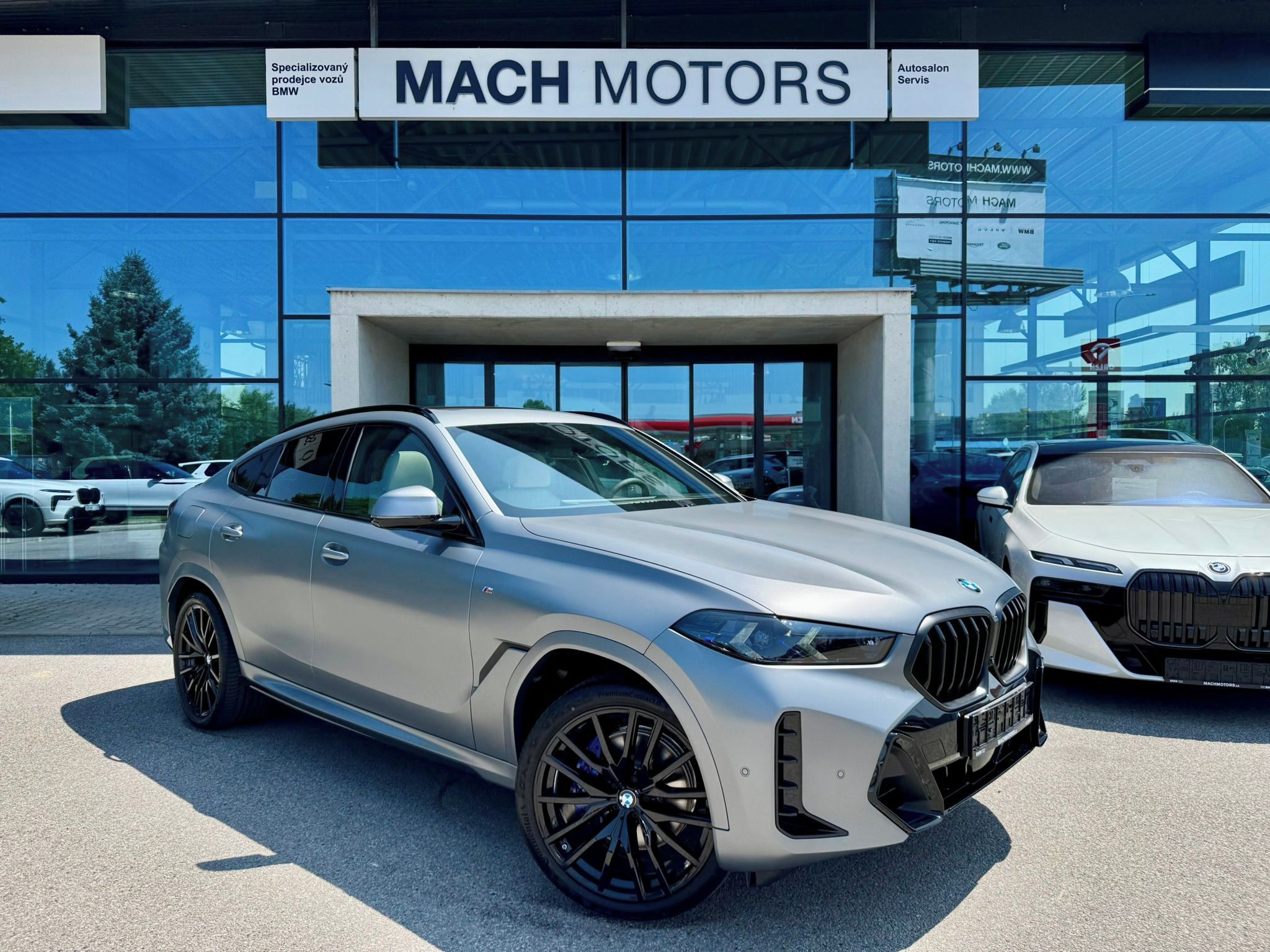 BMW X6, M60i xDrive 10/2025 - fotka 3