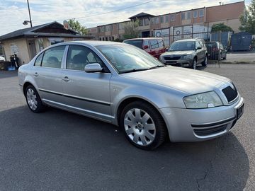 2.8 V6