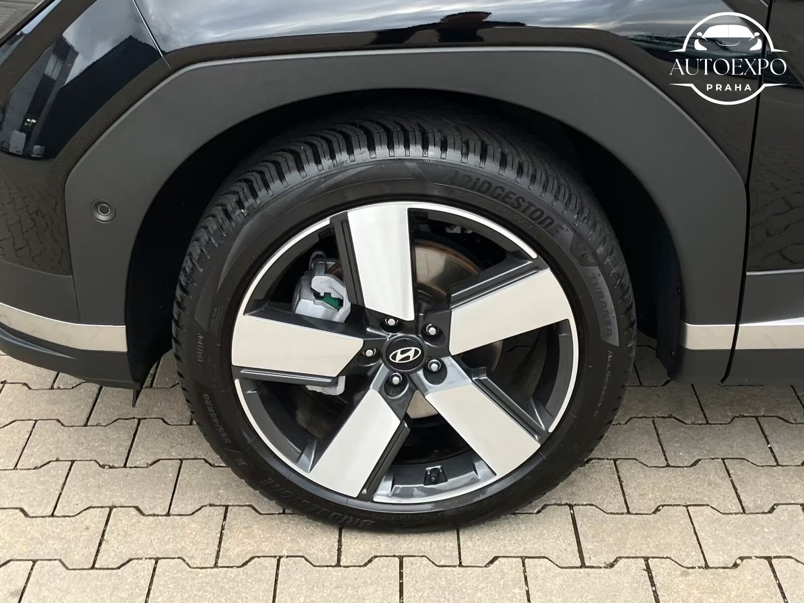 Hyundai Grand Santa Fe, Santa Fe 1.6T-GDI Signature - fotka 4