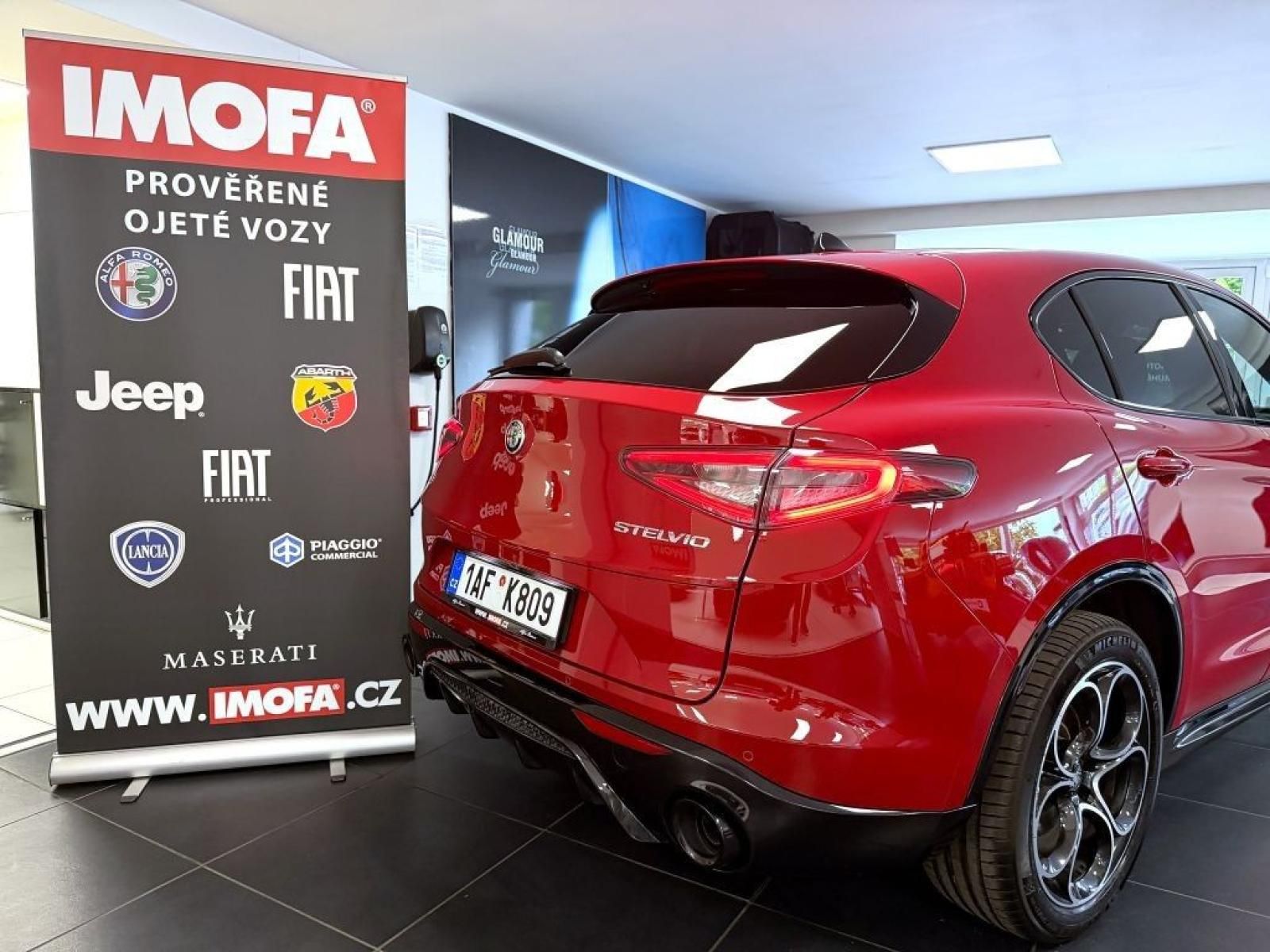 Alfa Romeo Stelvio, 2.0T 280k AT8 ZF Q4 4x4 Veloce - fotka 5