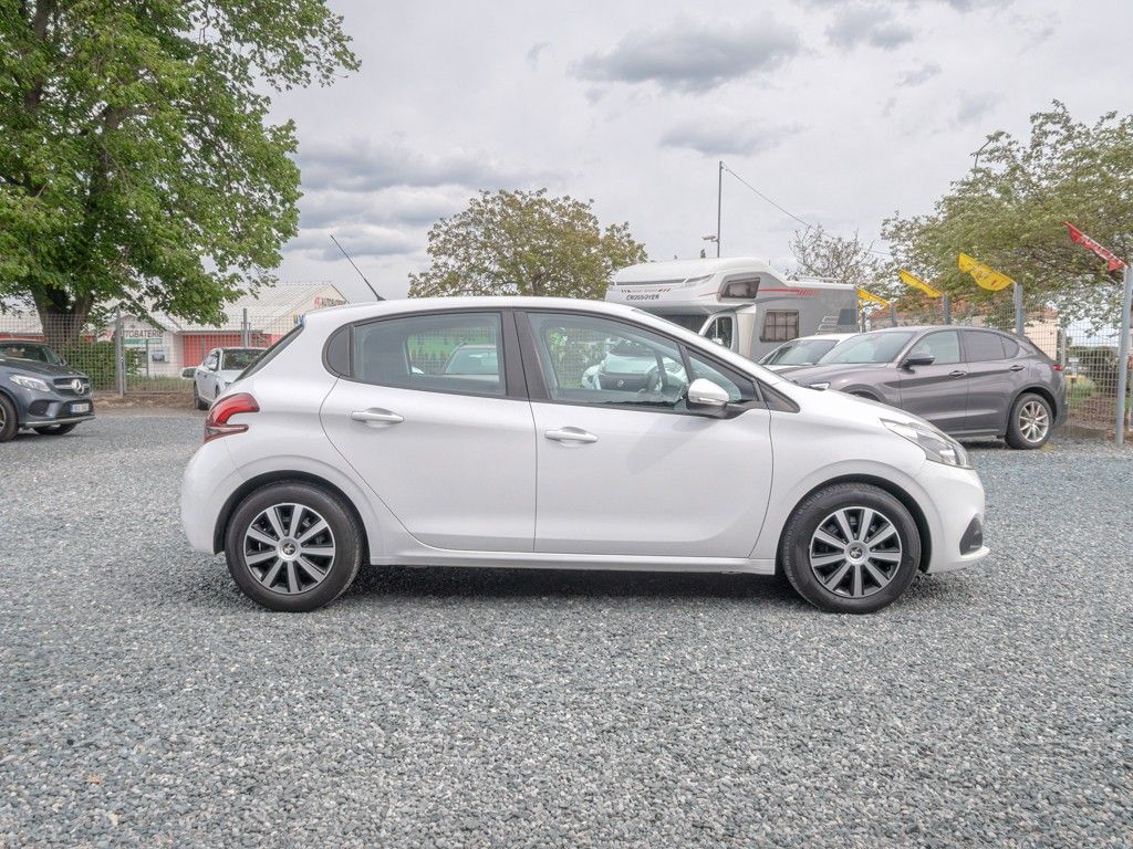 Peugeot 208, ČR 1.6HDI – PO SERVISU - fotka 4