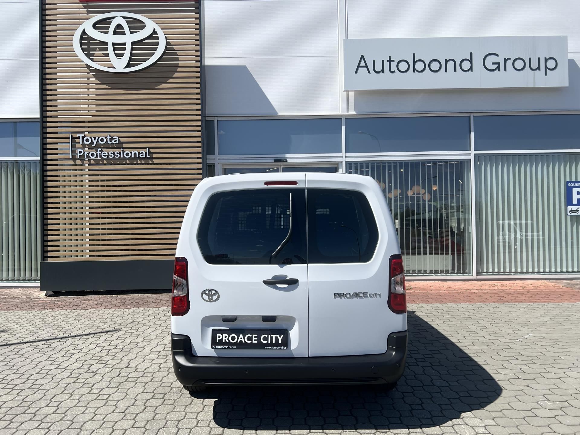 Toyota Proace City, 1.5D 6MT Crewcab 5S - fotka 5