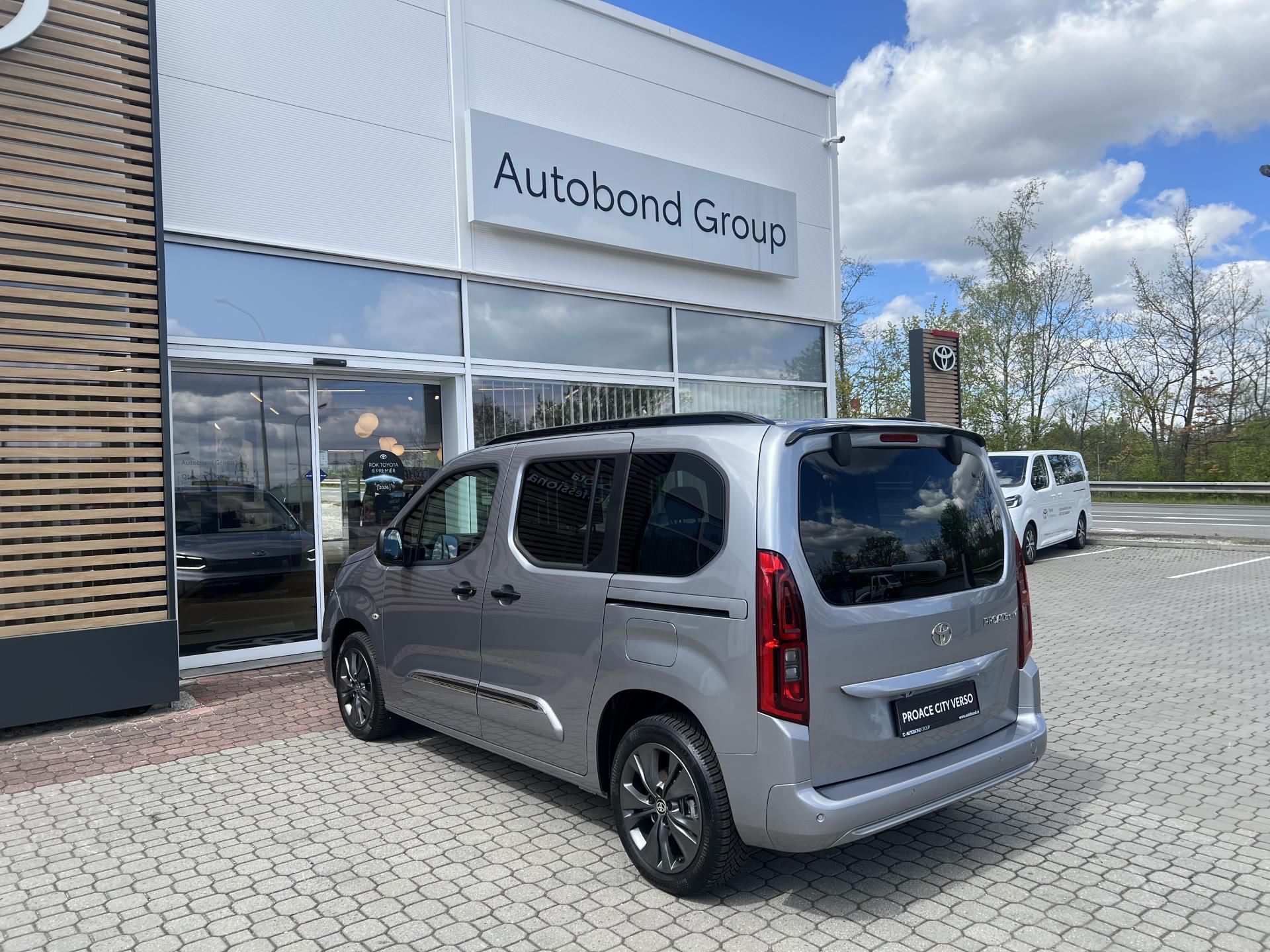 Toyota Proace City Verso, 1.2T 6MT Family Short - fotka 4