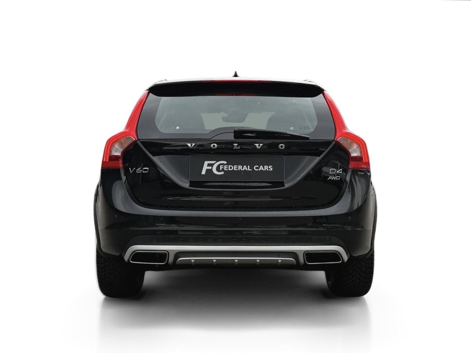 Volvo V60, Cross Country D4 AWD // 4x4 - fotka 4