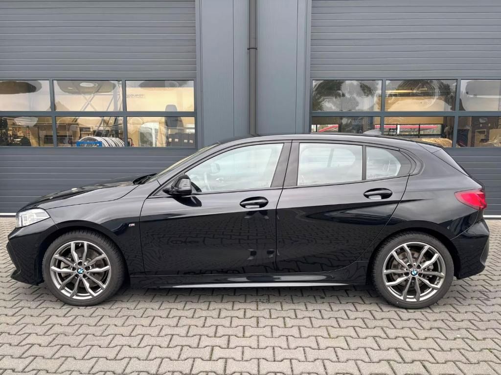 BMW Řada 1, 120 d M SPORT*Kamera*Navi* - fotka 3