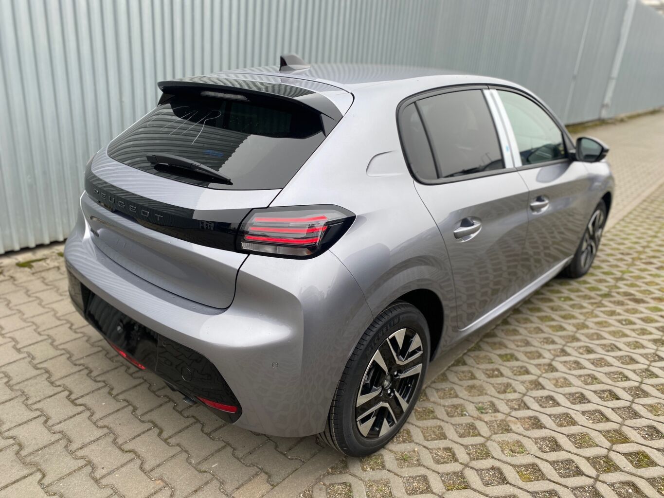 Peugeot 208, ALLURE Turbo 100 MAN6 - KAMERY - fotka 5
