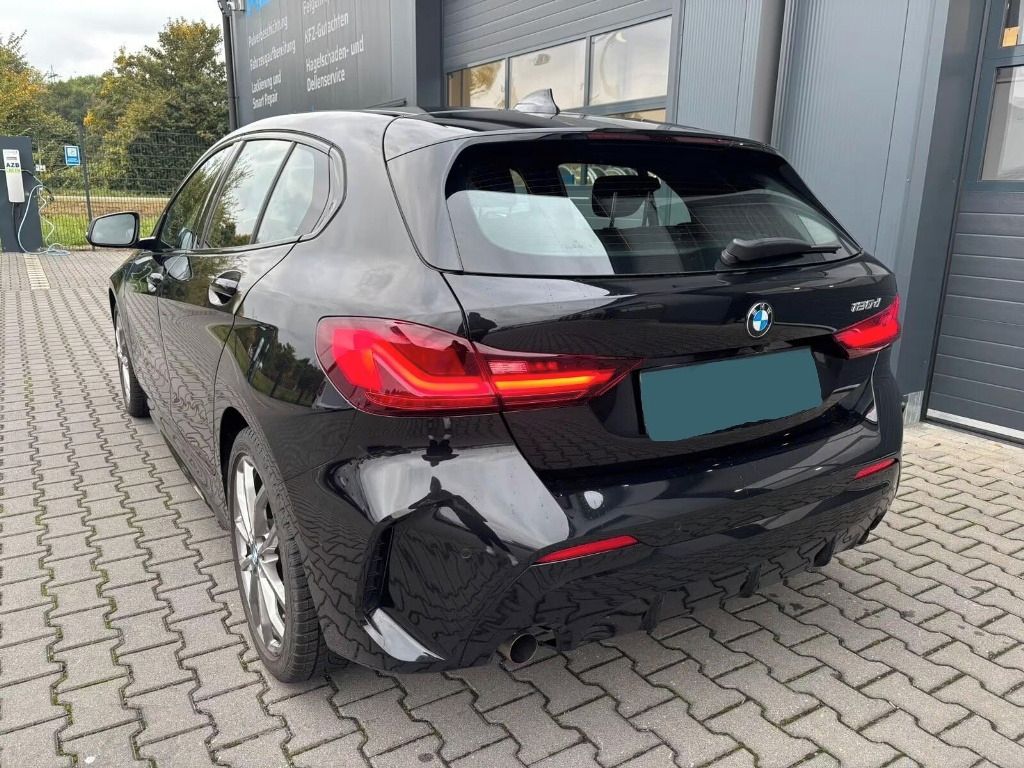 BMW Řada 1, 120 d M SPORT*Kamera*Navi* - fotka 2