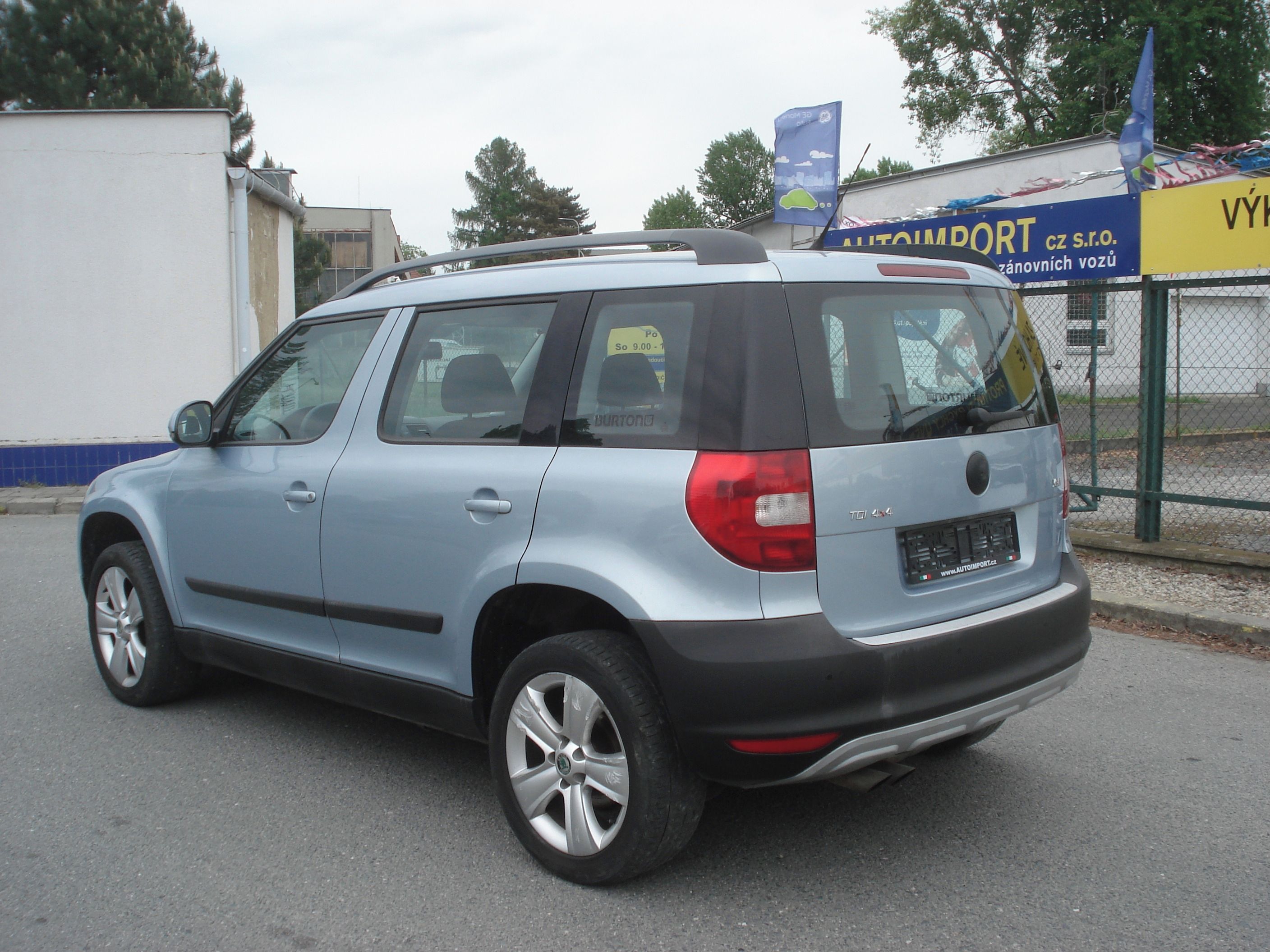 Škoda Yeti, 2.0 TDi 4x4 ELEGANCE - fotka 3