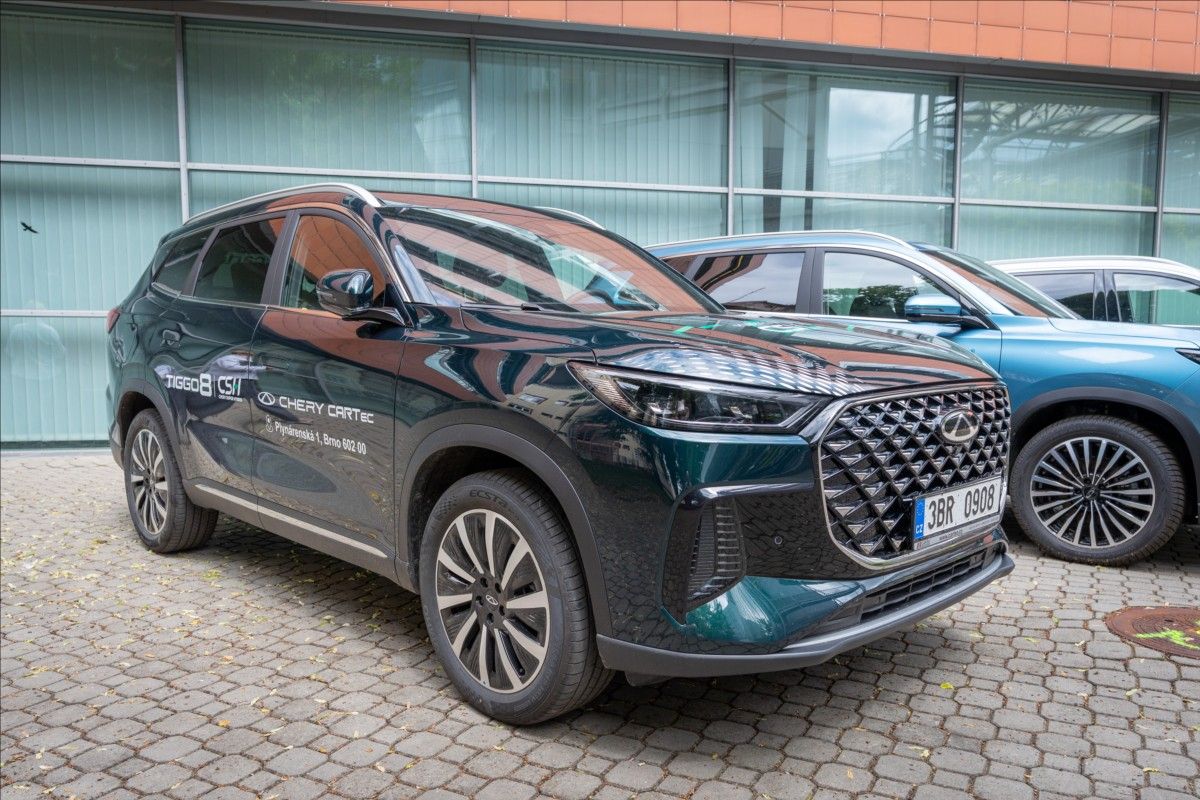 Chery Tiggo 8 PHEV, 1,5 UNIQUE - fotka 2