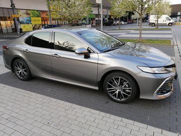 2.5 Hybrid Executiv CZ 1 maj.