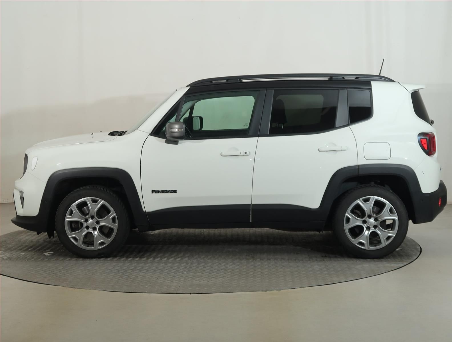 Jeep Renegade, 4xe, 4X4, Automat, Serv.kniha - fotka 3