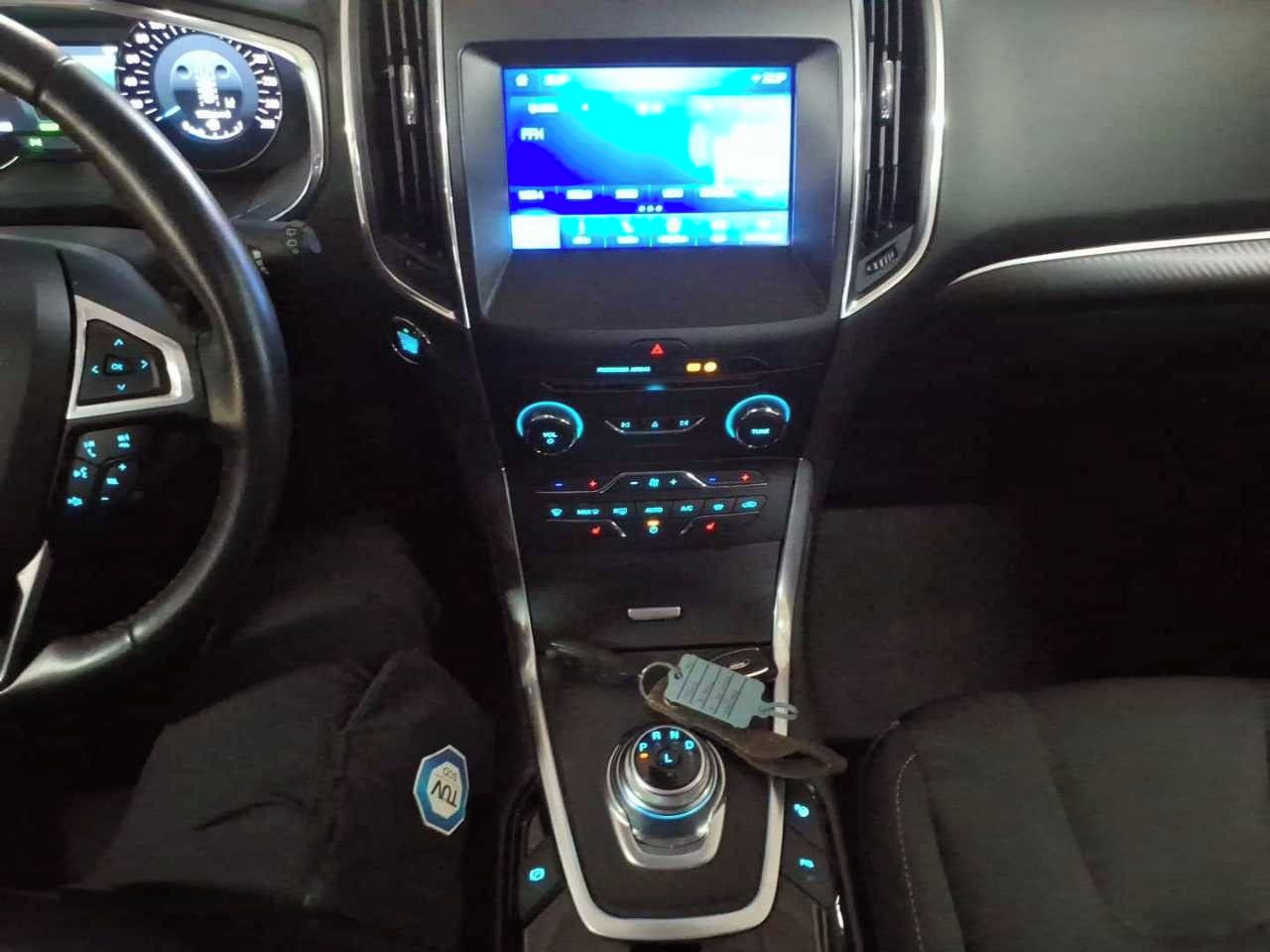 Ford S-MAX, 2.5 Hybrid Titanium*PANO*Navi* - fotka 5