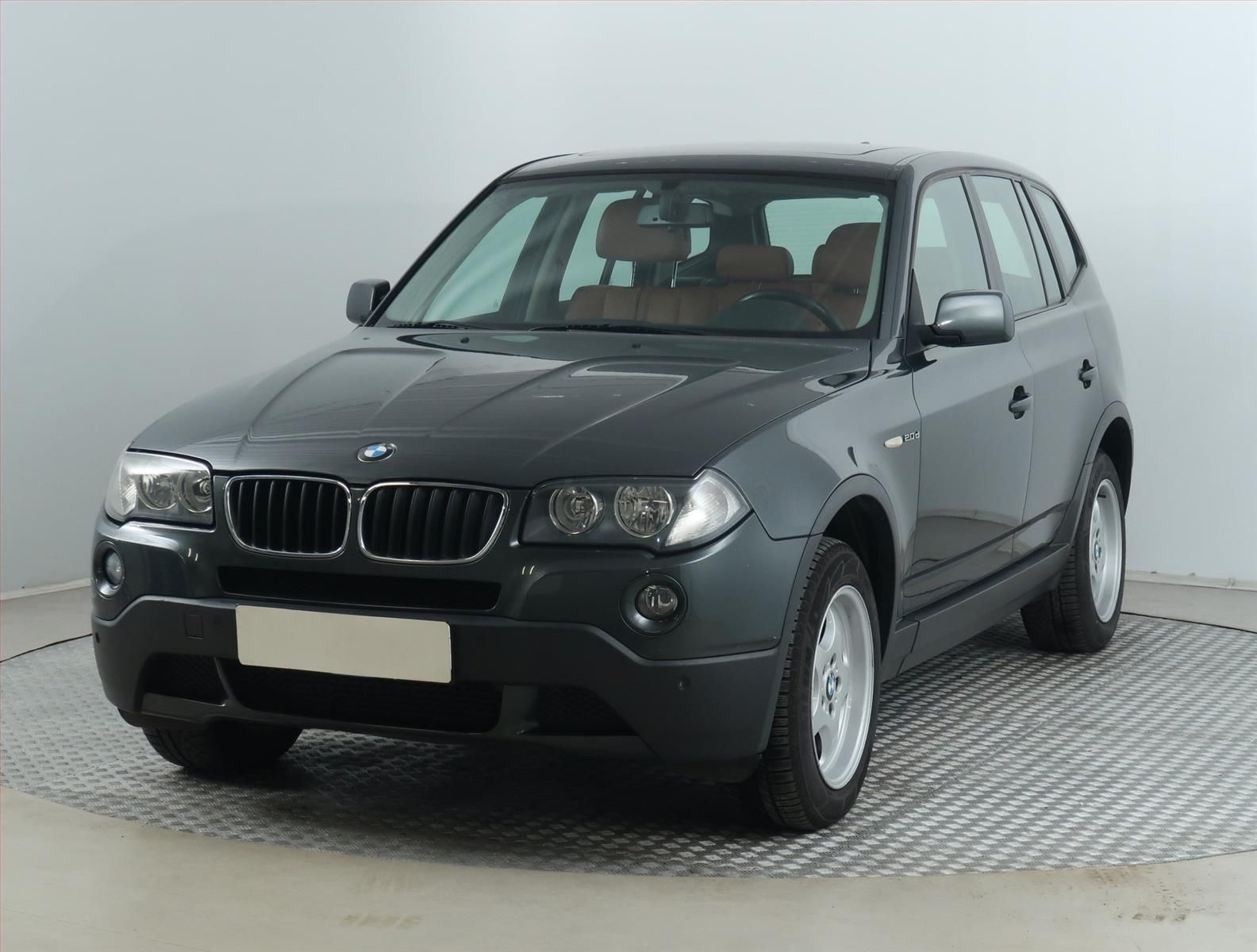 BMW X3, 2.0d, 4X4, Kožené sedačky - fotka 2