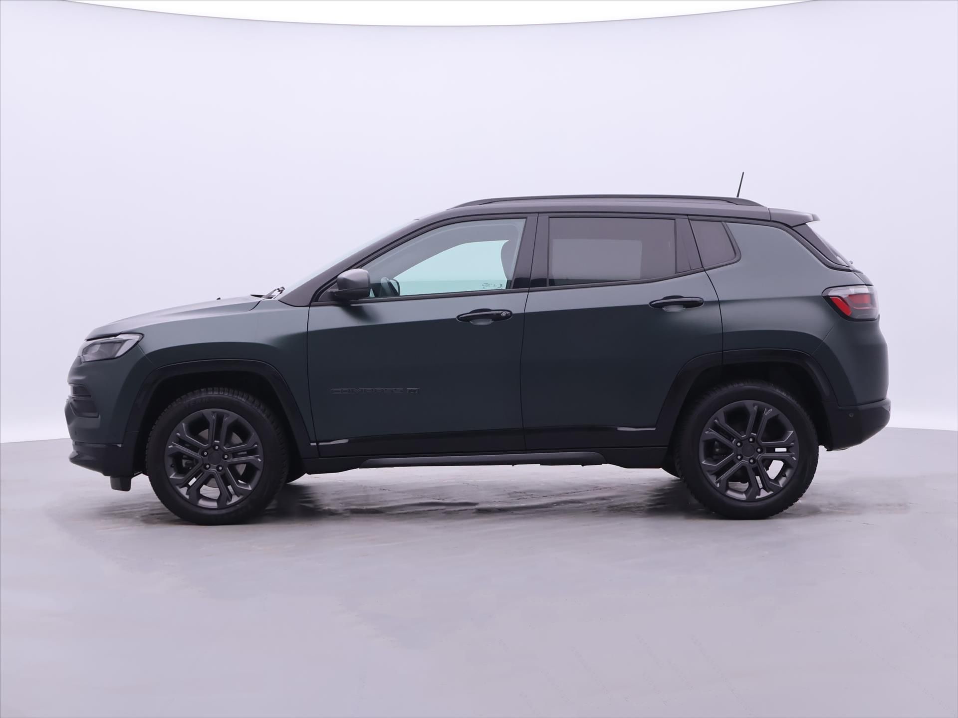 Jeep Compass, 1,3 GSE 110 kW 80th Anniversar - fotka 4