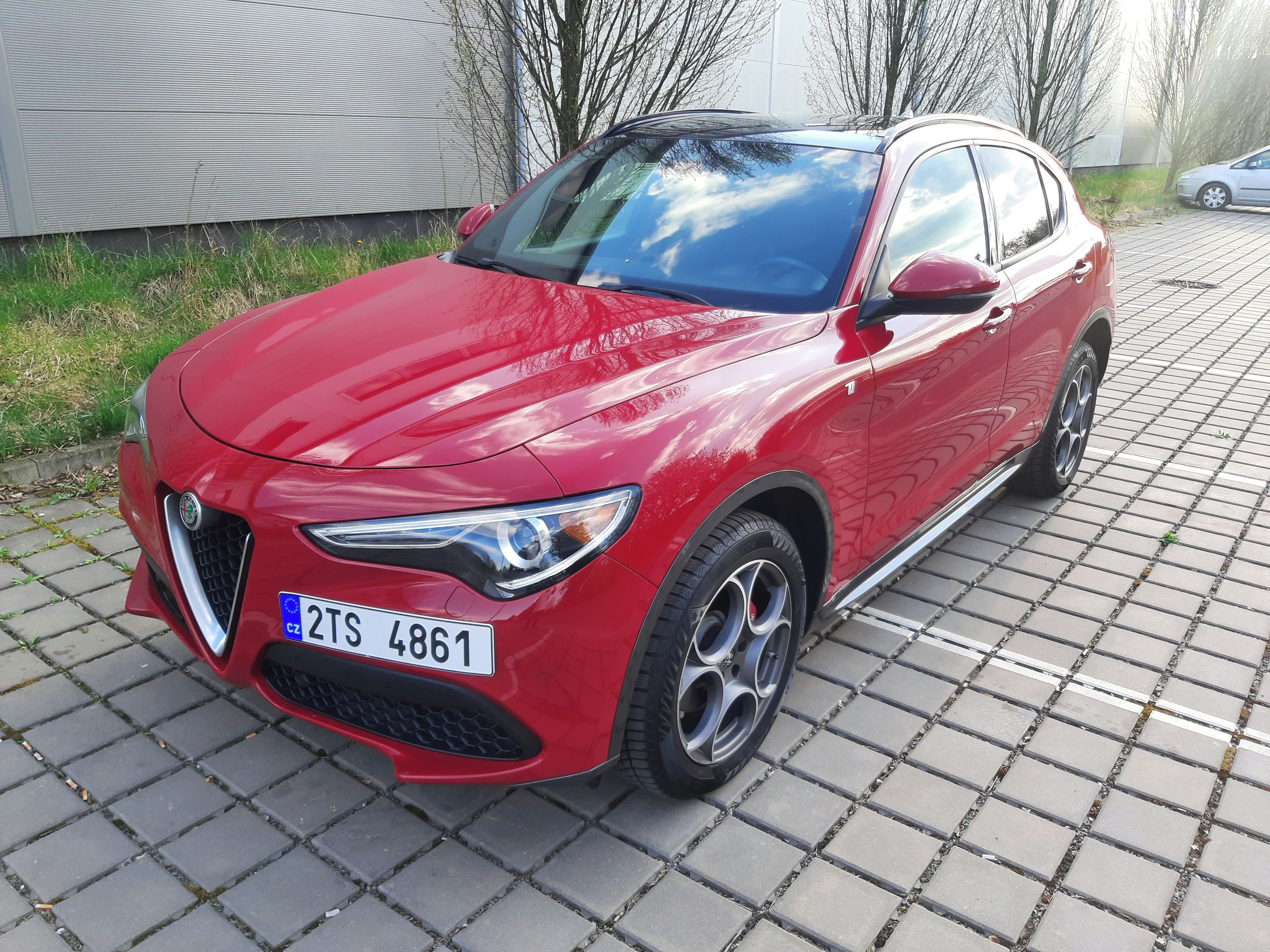 Alfa Romeo Stelvio, 2.0 Turbo 206kW Ti Q4 – 22.500 - fotka 6