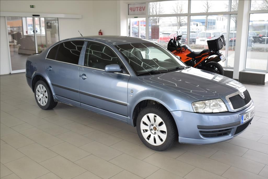 Škoda Superb, 2,8 i V6 30V, klima,nová STK, - fotka 3