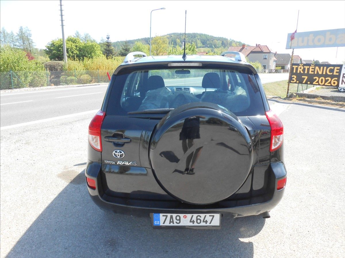 Toyota Rav4, 2,0 VVTi 112kW CZ Serviska 4x4 - fotka 5