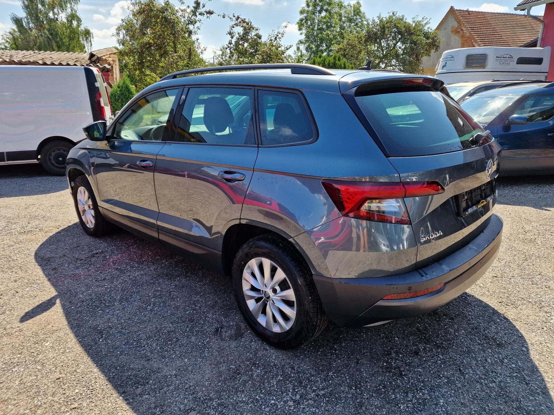 Škoda Karoq, 1,0TSI 85KW VÝHŘEV ,ALU KOLA - fotka 6