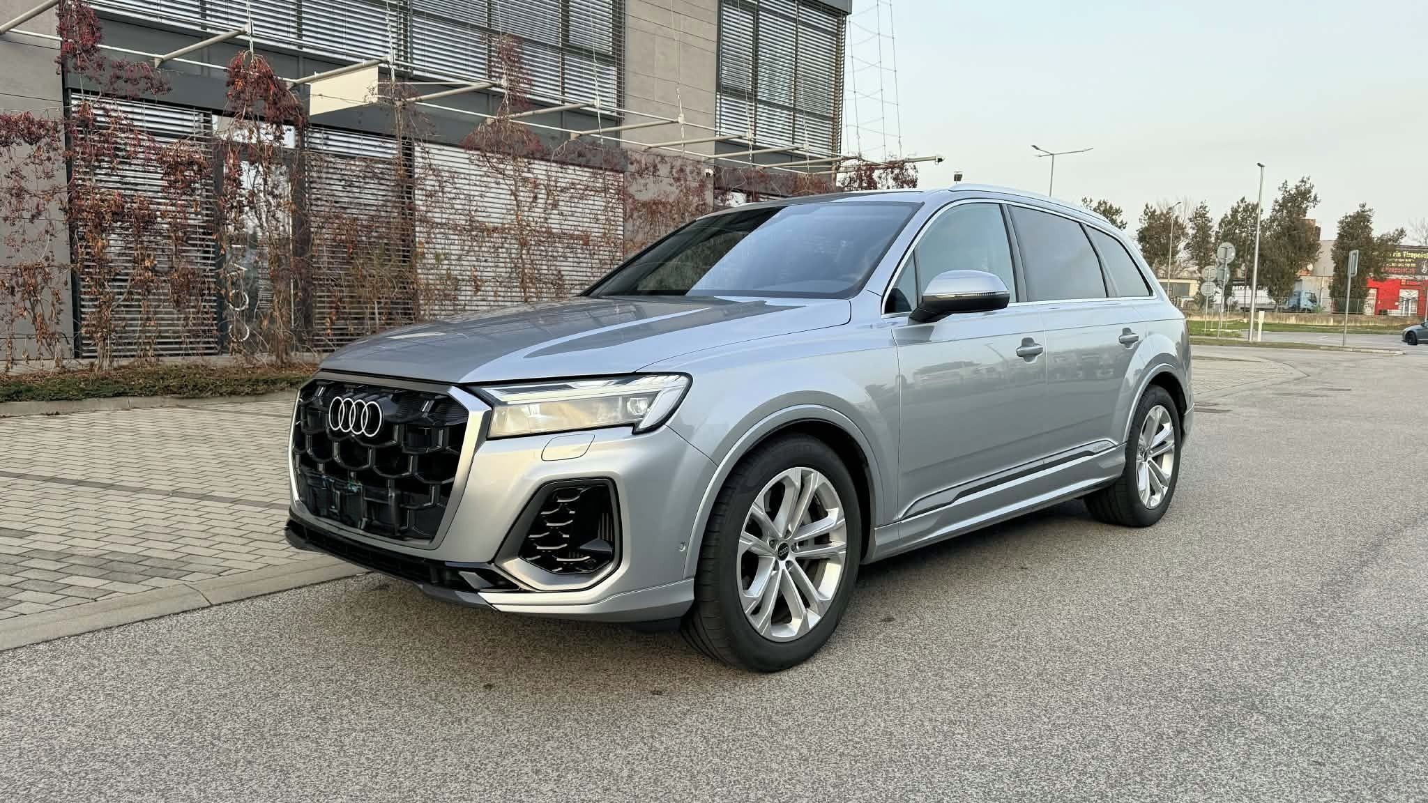Audi Q7, 55 TFSI, S-Line, DPH, 7 místné