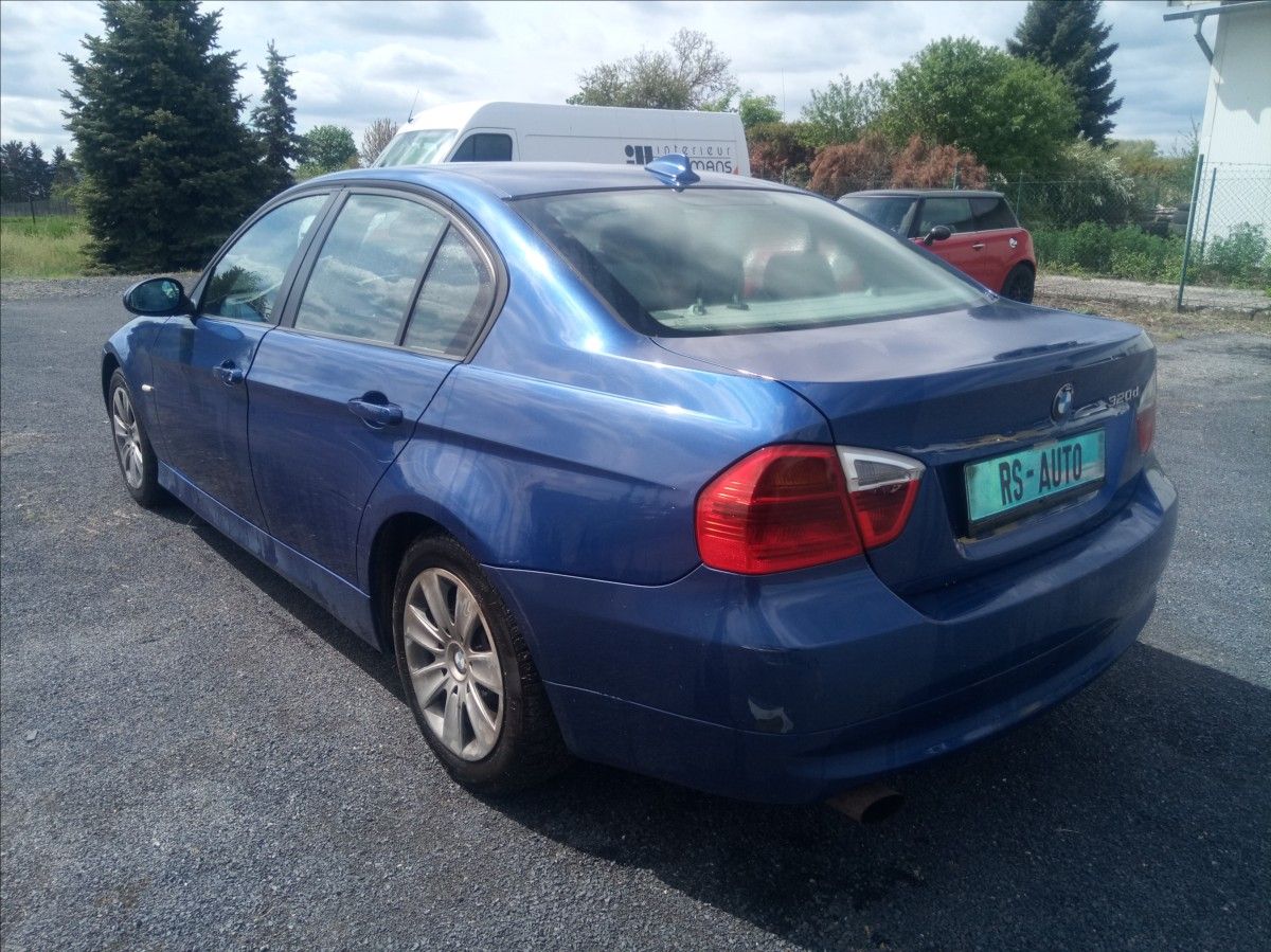 BMW Řada 3, 2,0 d DIGIKLIMA, KŮŽE - fotka 5