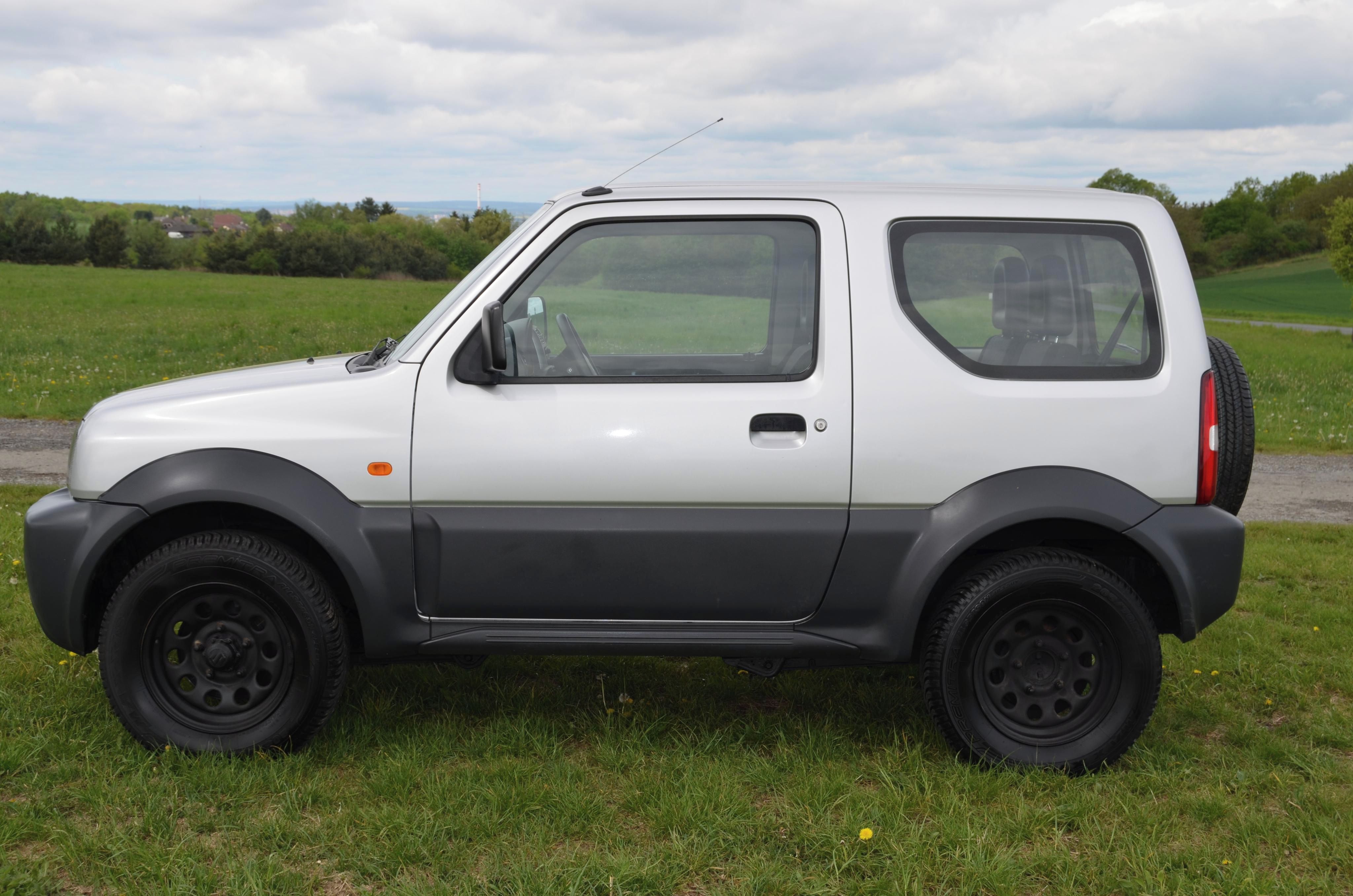 Suzuki Jimny - fotka 2