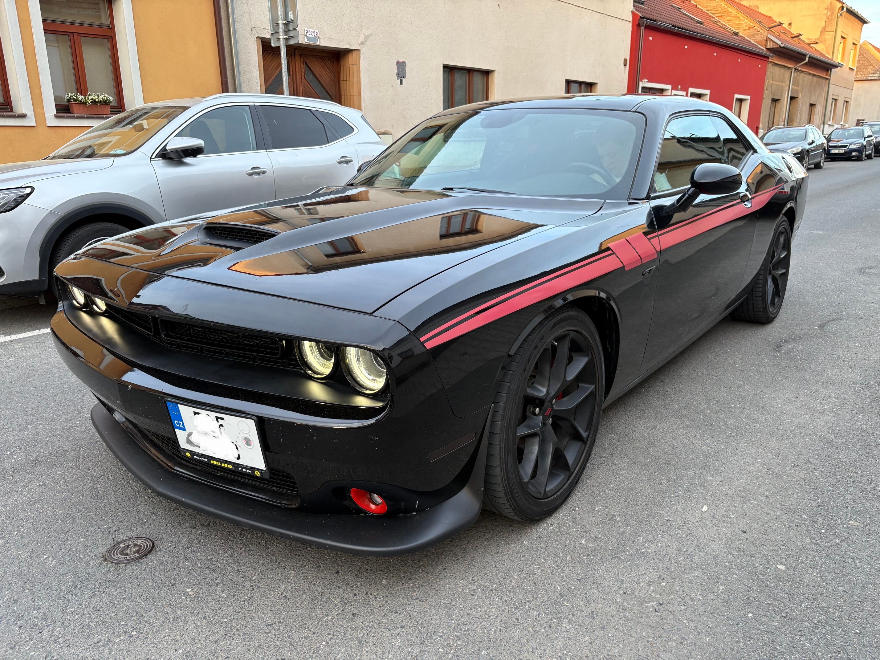 Dodge Challenger, 3.6 cvvt GT pentastar - fotka 5