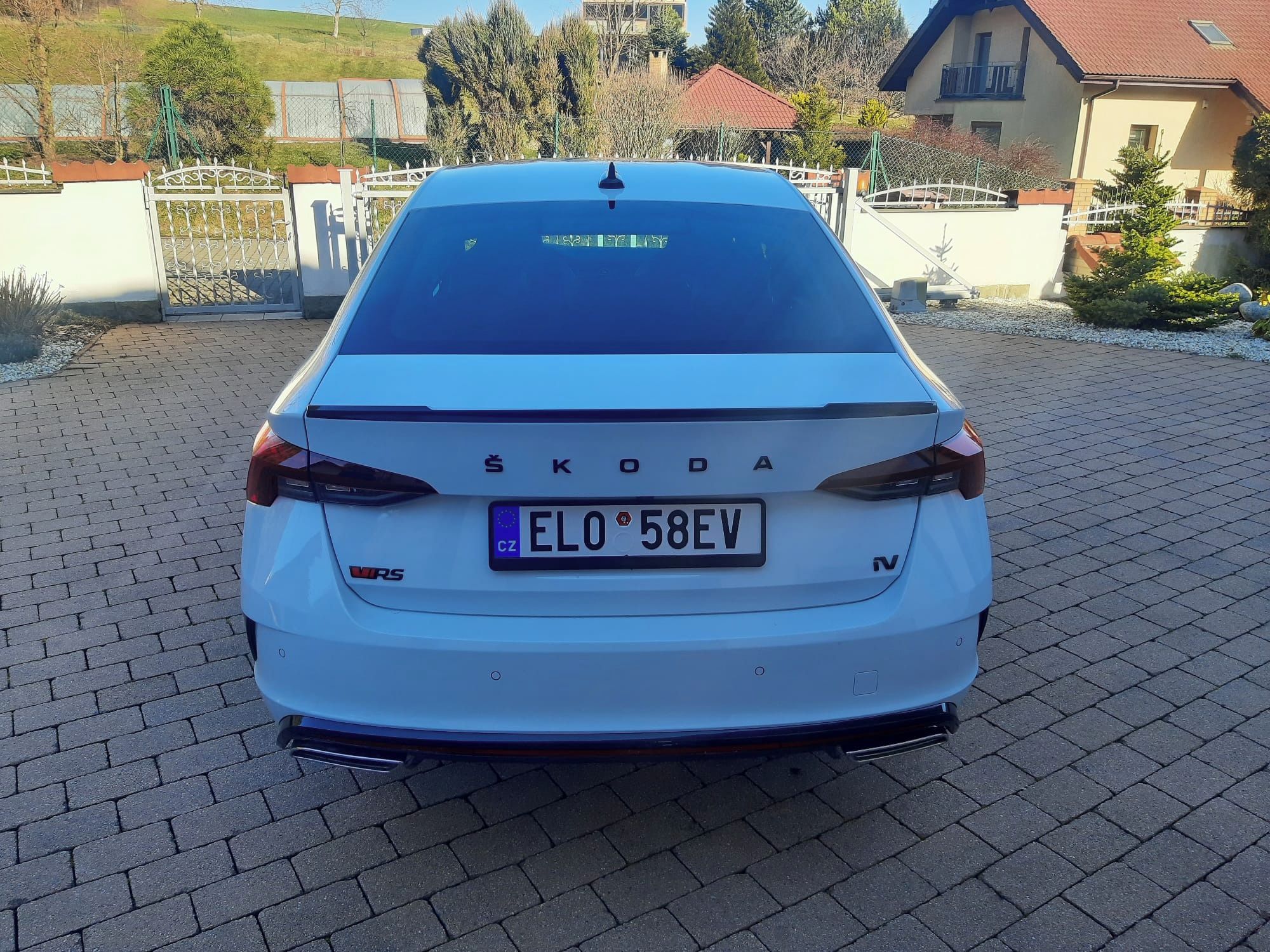Škoda Octavia, iV RS, 1.4TSI, 180Kw, DSG, HUD - fotka 4