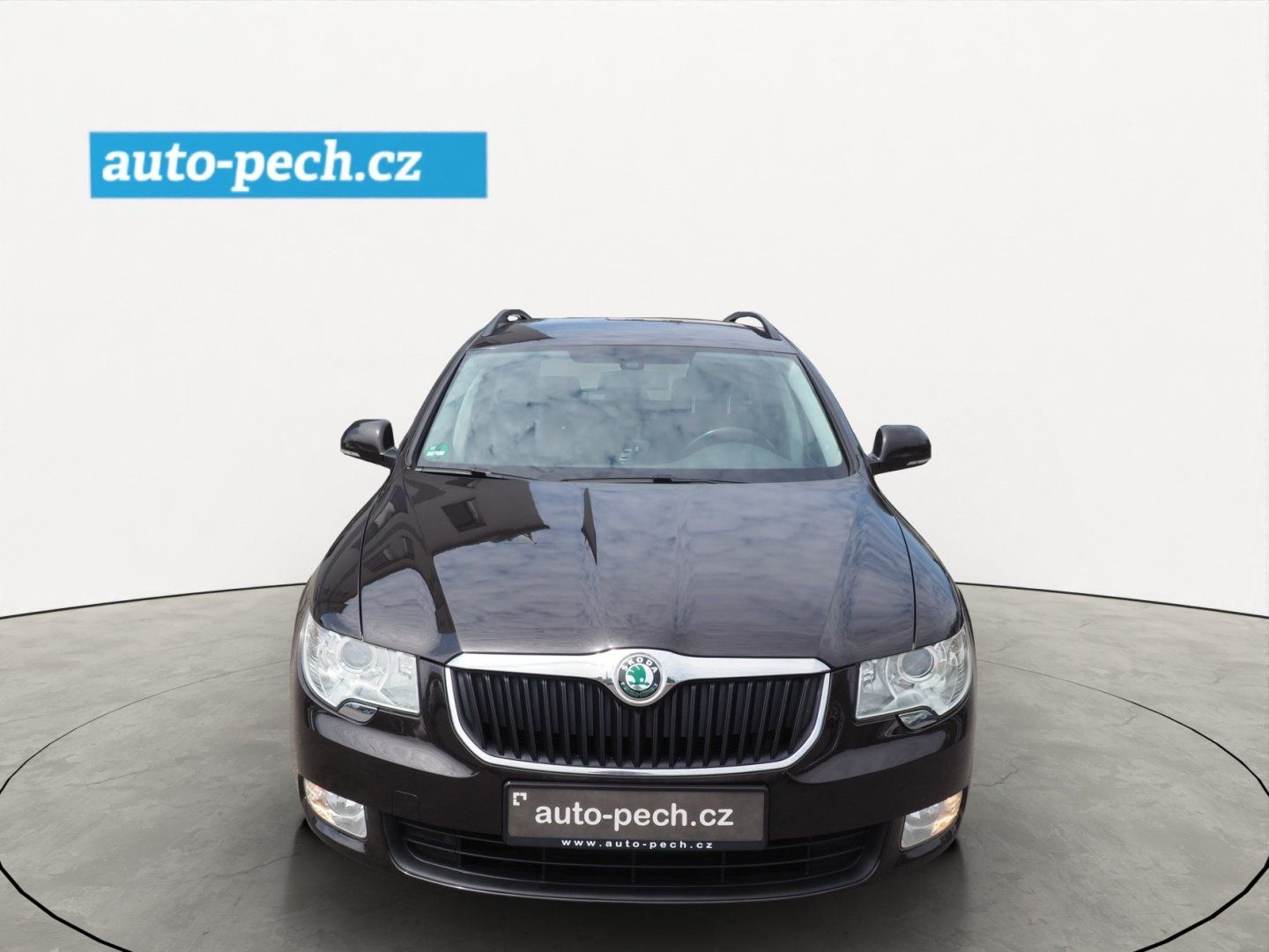 Škoda Superb, 1.4i, 92 kW, Ambiente - fotka 6