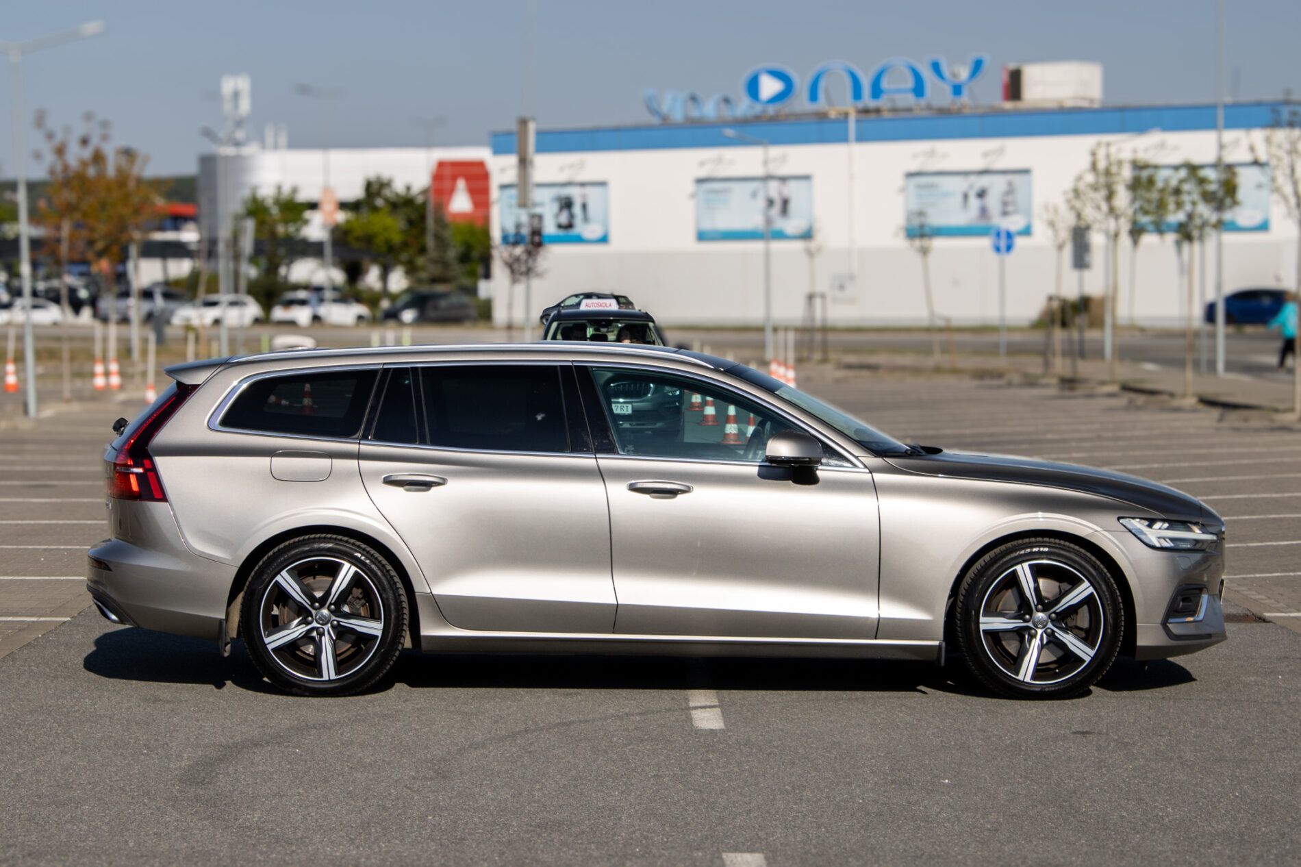 Volvo V60 - fotka 4