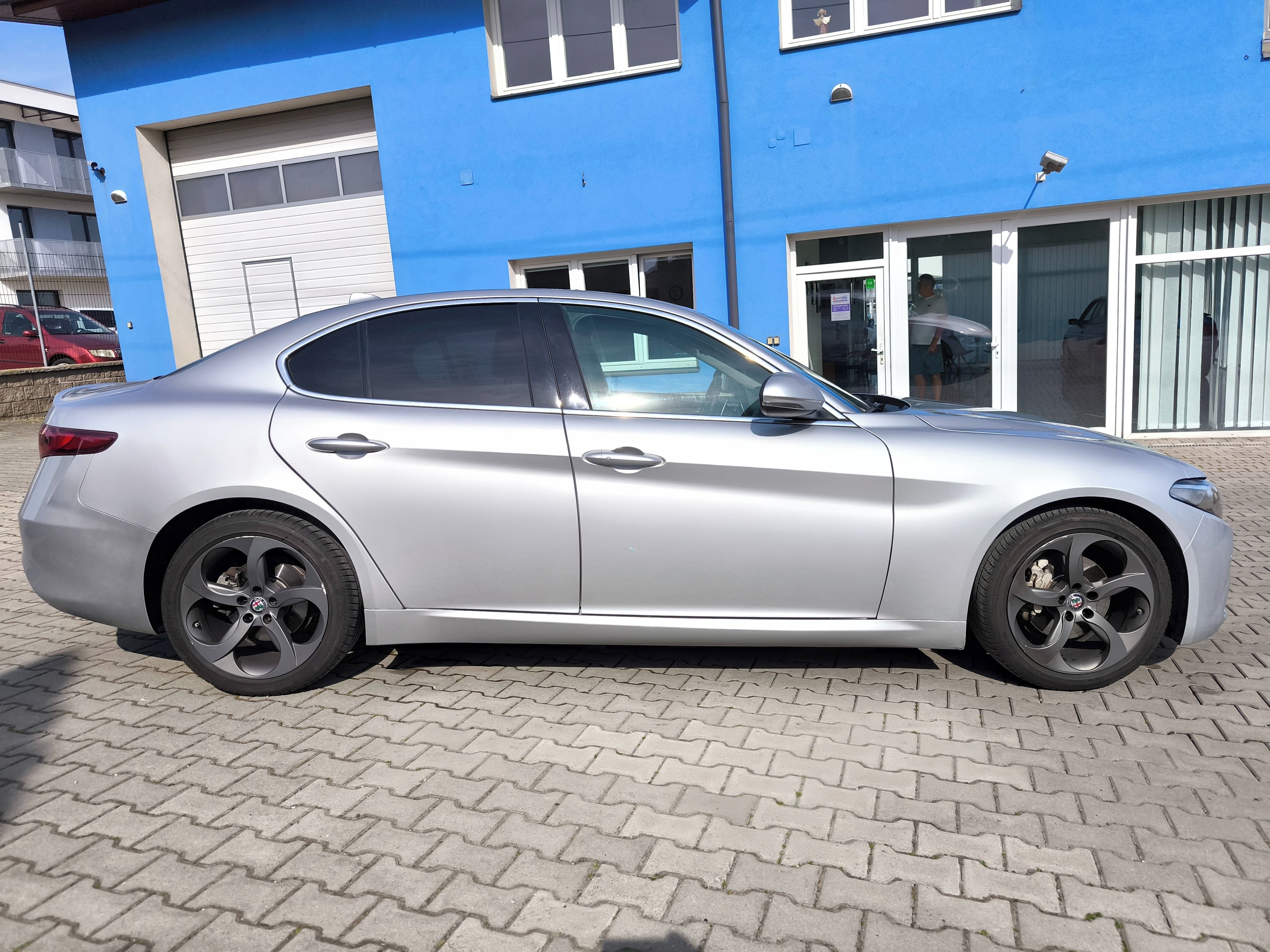 Alfa Romeo Giulia, 2.0 Turbo Super - fotka 4