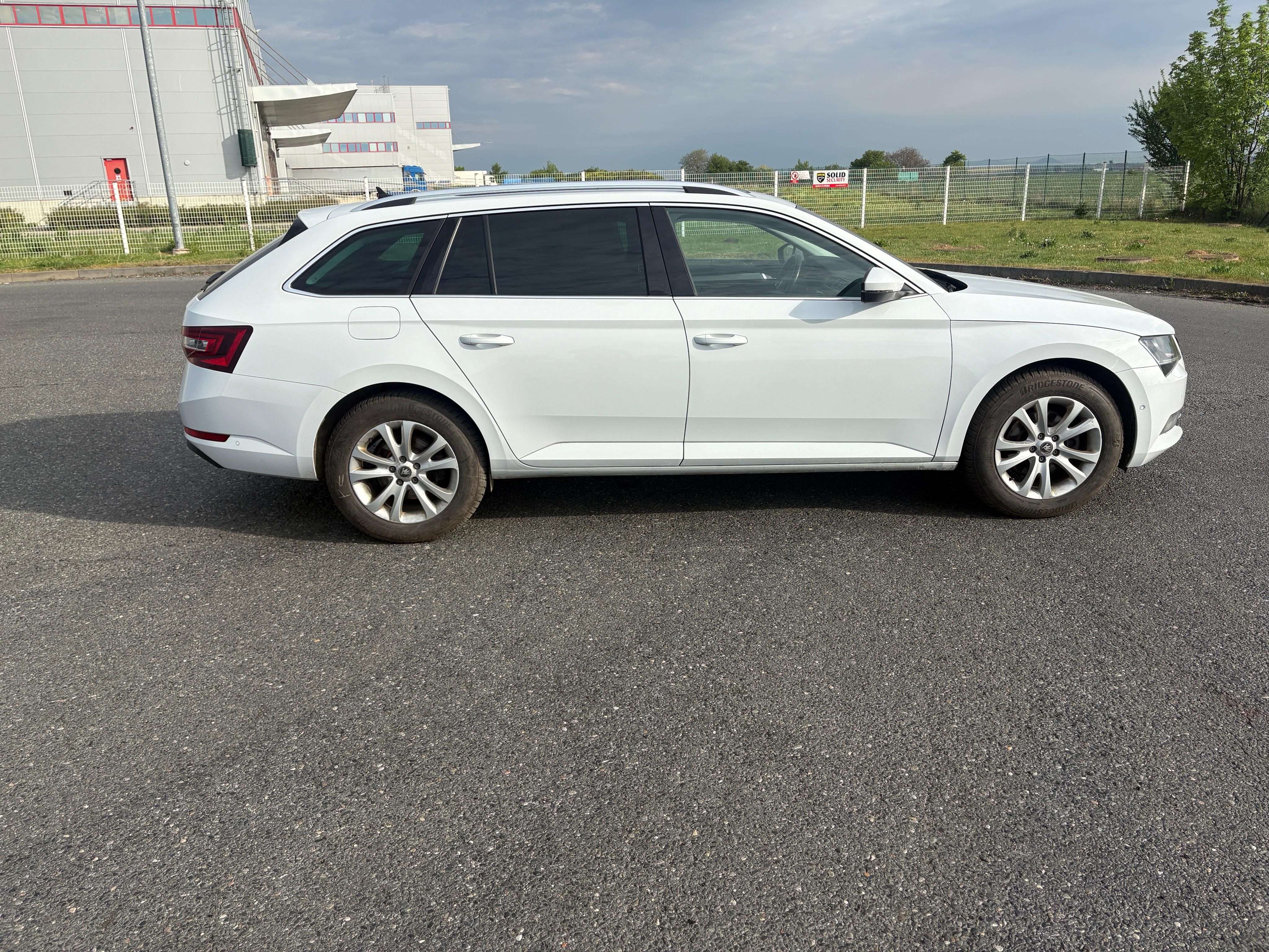 Škoda Superb, 1,6 TDI, 88kW, Panorama,Canton - fotka 5