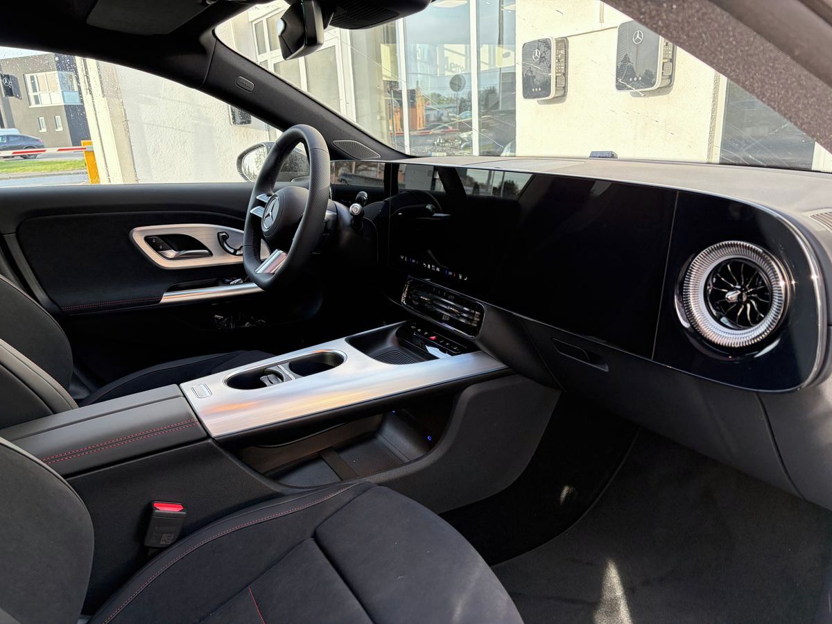 Mercedes-Benz CLA, 350 4MATIC Shooting Brake - fotka 4