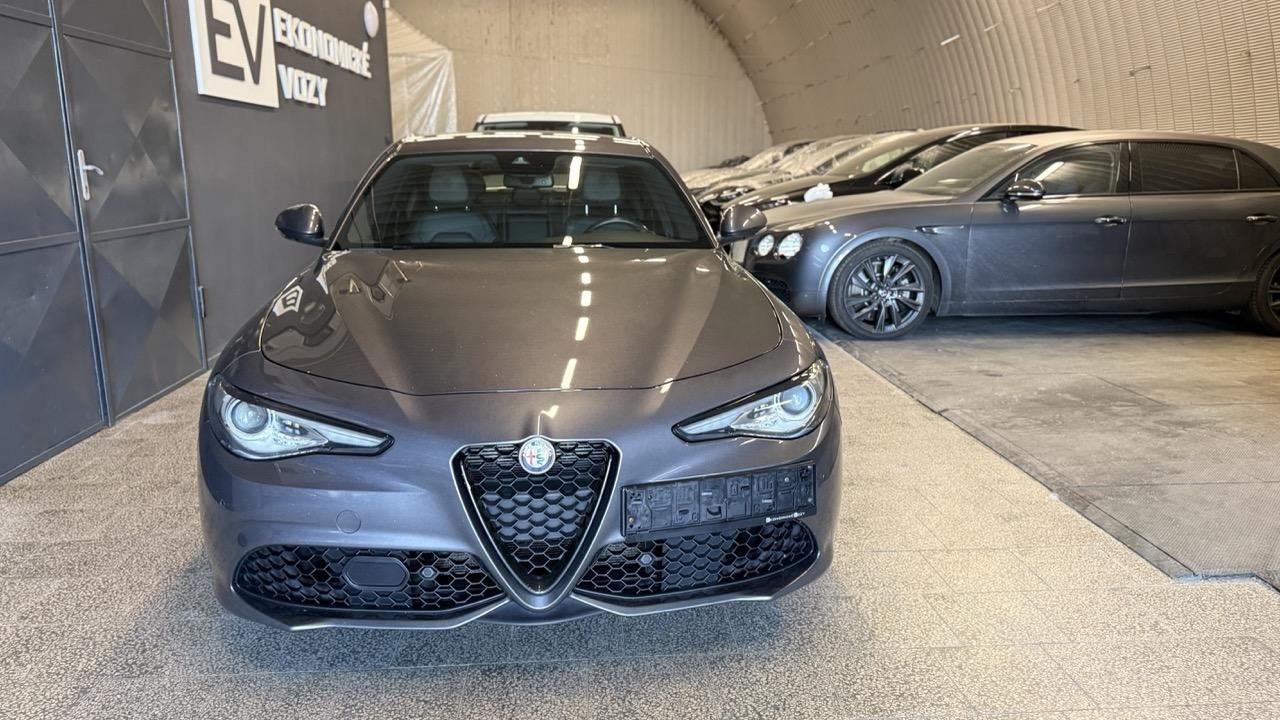 Alfa Romeo Giulia, 2.2D,SPRINT,AT8,ZÁRUKA