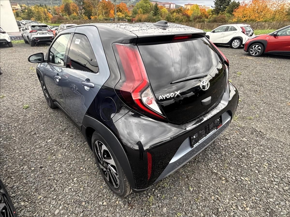 Toyota Aygo, 1,0   X Style CVT - fotka 4